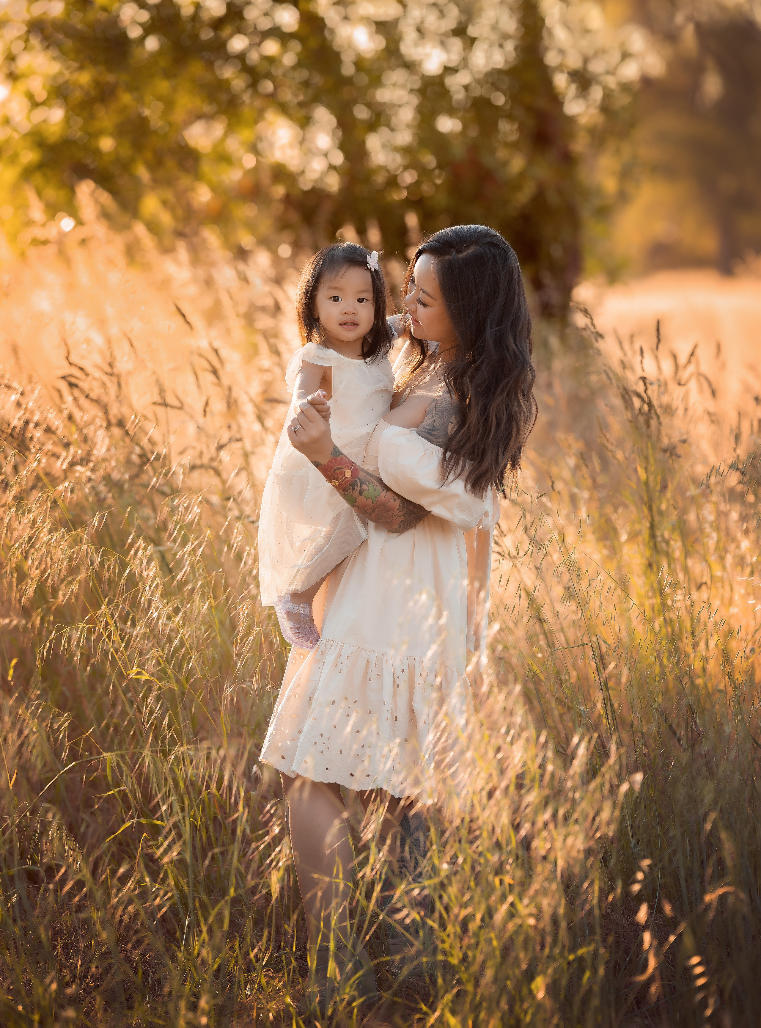 Family photoshoot in Sunnyvale, San Francisco Bay Area, CA. Couples & Families photographer in Bay Area, San Jose, California