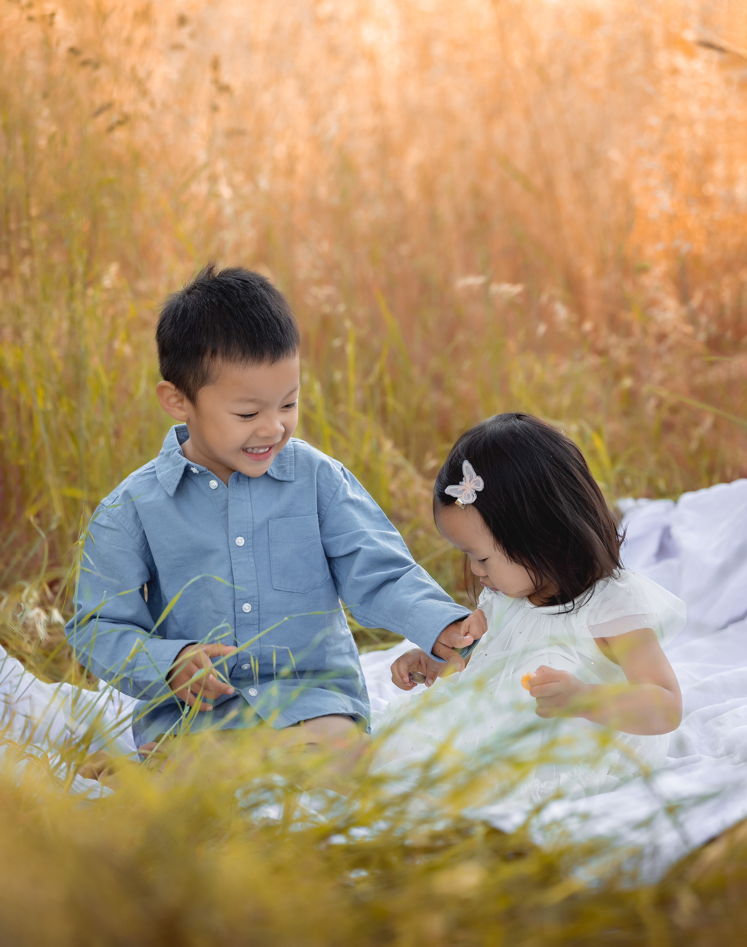 Family photoshoot in Sunnyvale, San Francisco Bay Area, CA. Couples & Families photographer in Bay Area, San Jose, California
