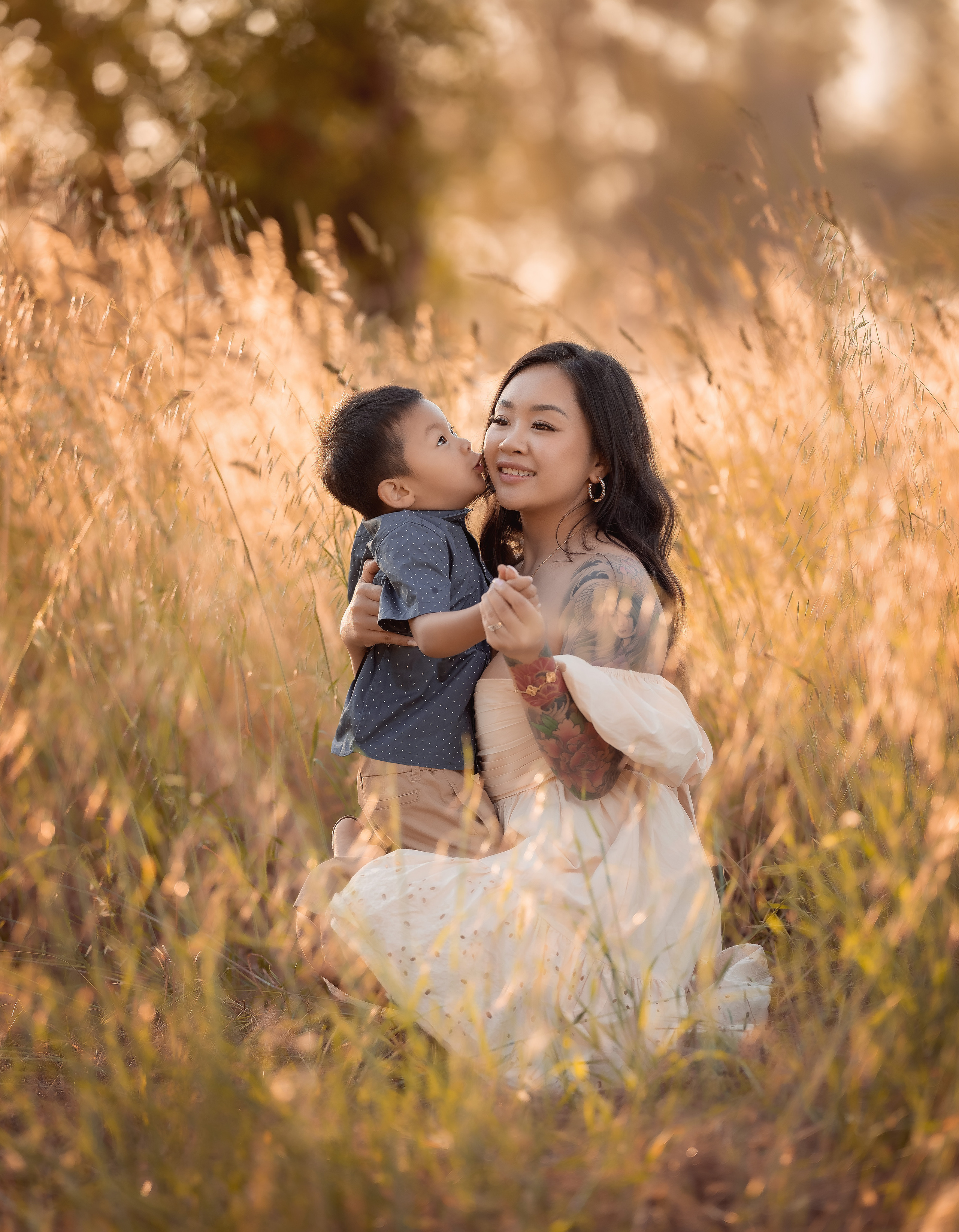 Family photoshoot in Sunnyvale, San Francisco Bay Area, CA. Couples & Families photographer in Bay Area, San Jose, California