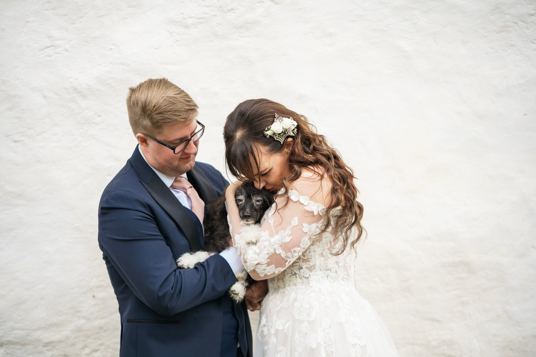 S&J, hääkuvaus Porvoon Tuomiokirkko ja Levinin kellari