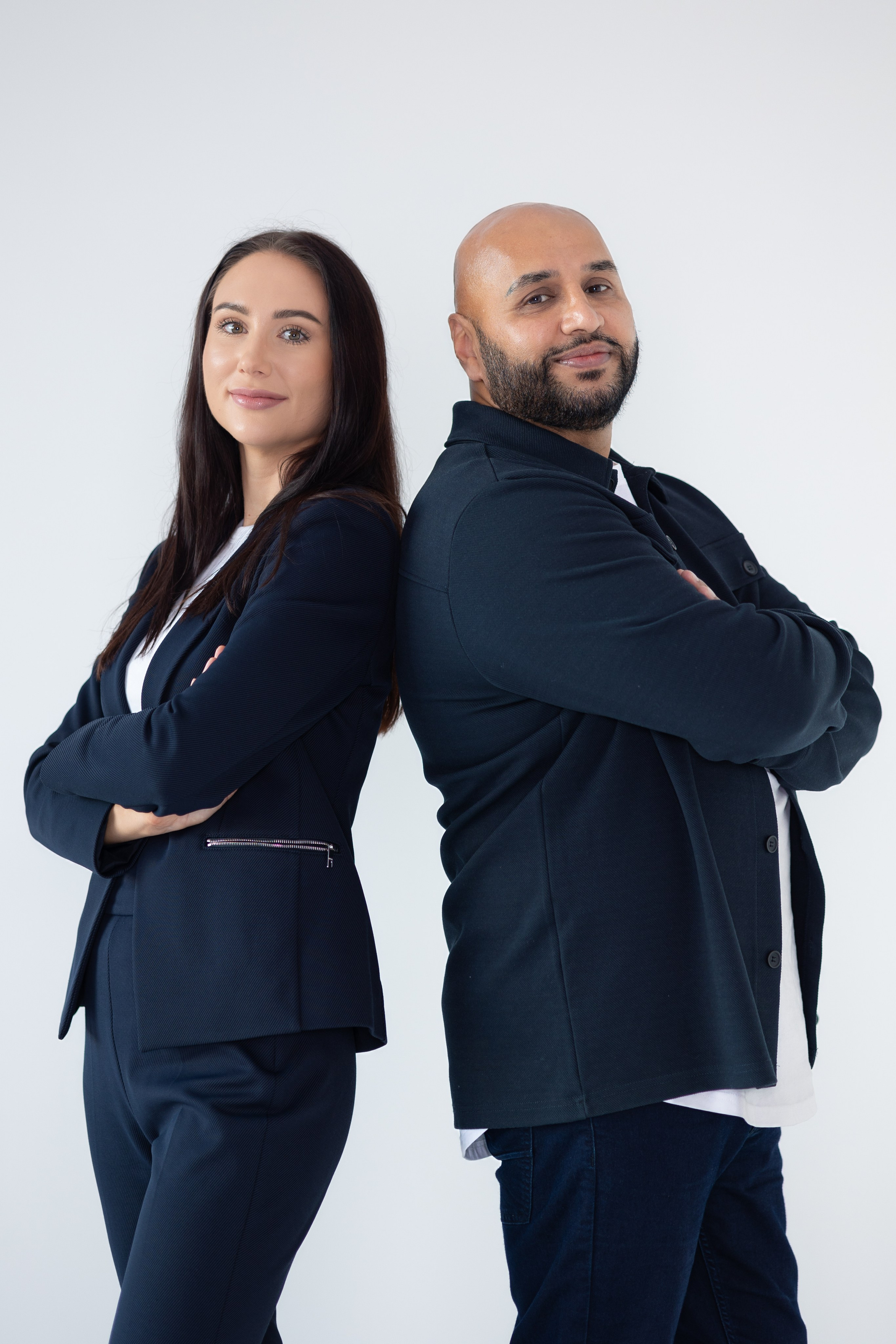 Biznesa fotosesija | Korporatīvās un darbinieku fotosesijas. Portretu fotosesija Rīgā| Biznesa portretu foto | Korporatīvās un darbinieku fotosesijas | Pasākumu fotogrāfs | Produktu fotogrāfs