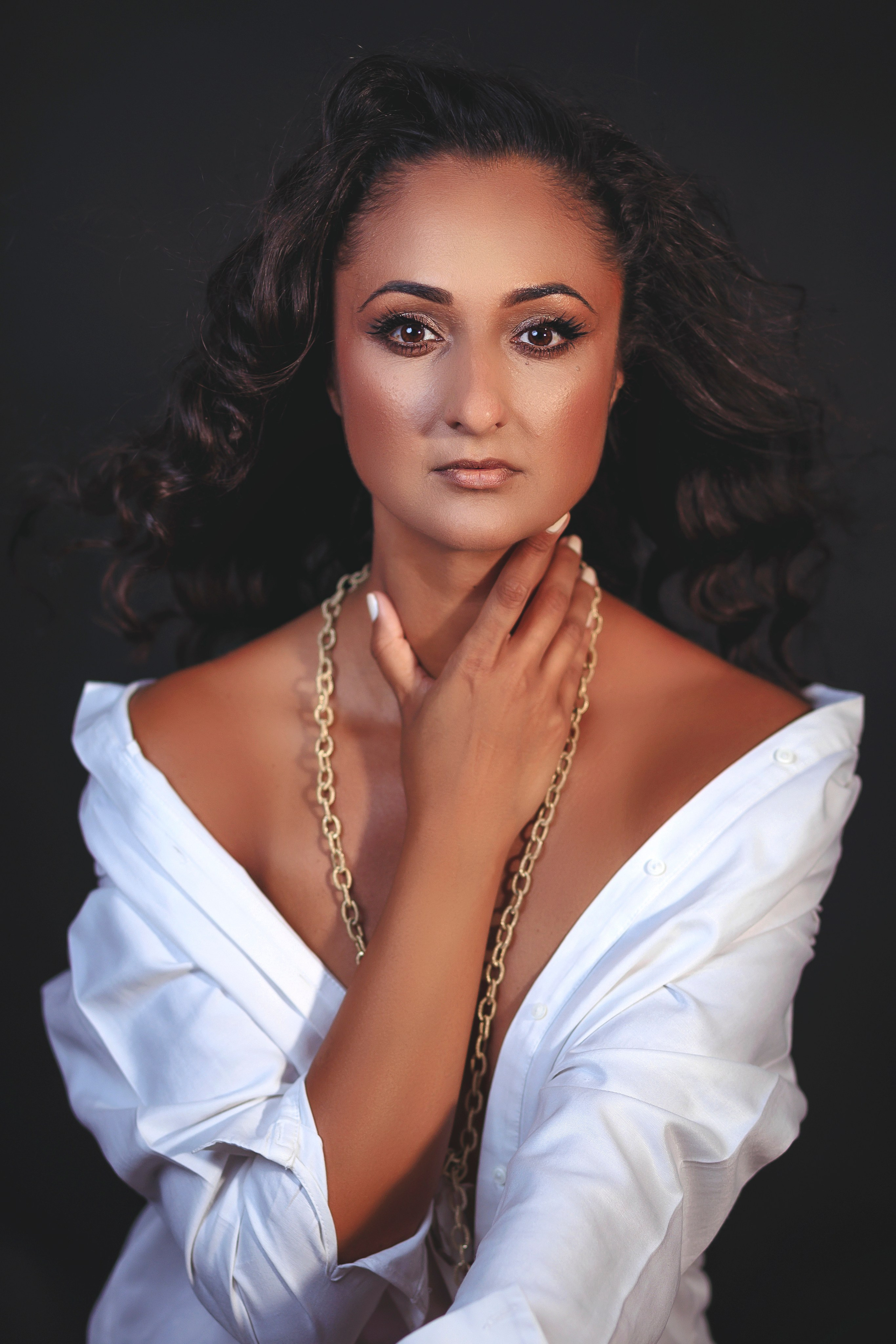 Machiaj profesional Constanta - La Femme Studio Photography / Alexandra Stan Make-up. Elena Mascan – Fotograf newborn, maternitate, portret, smash the cake & branding personal | La Femme Studio Photograpy|Constanţa