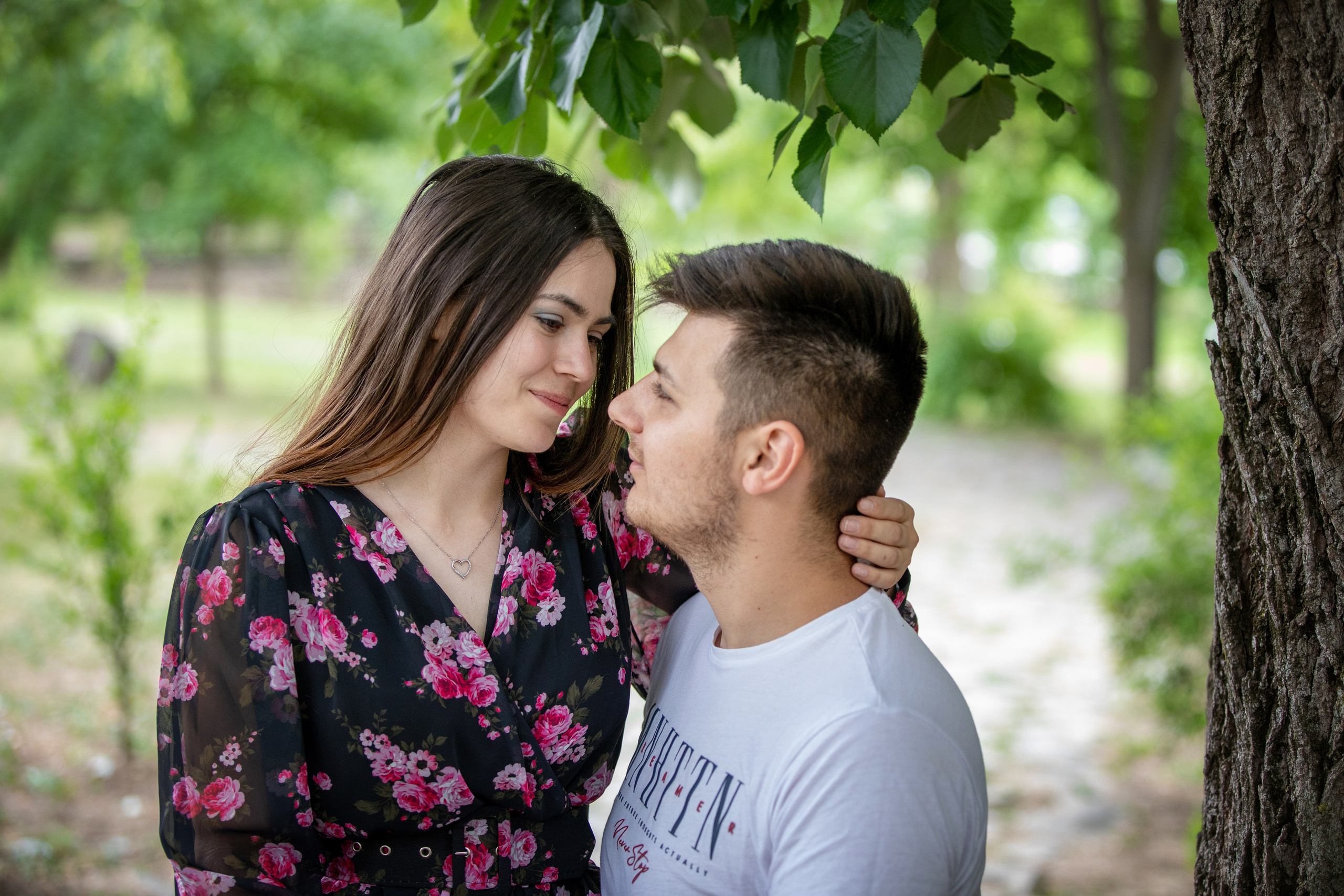 Servicii foto video.- Save the Date Bogdan & Iazmina 2024 – o nuntă de neuitat - Save the Date 2024 – Bogdan & Iazmina, iubire și emoție - Save the Date – Bogdan & Iazmina – povestea lor începe acum - Save the Date Bogdan & Iazmina 2024 – detalii de la nunta lor - Fotografii Save the Date Bogdan & Iazmina 2024 – momente speciale, fotograf Botoșani -servicii foto-video-botosani-alin-chirila-fotograf-alinofotostudio-uvertura-mall-servicii-foto