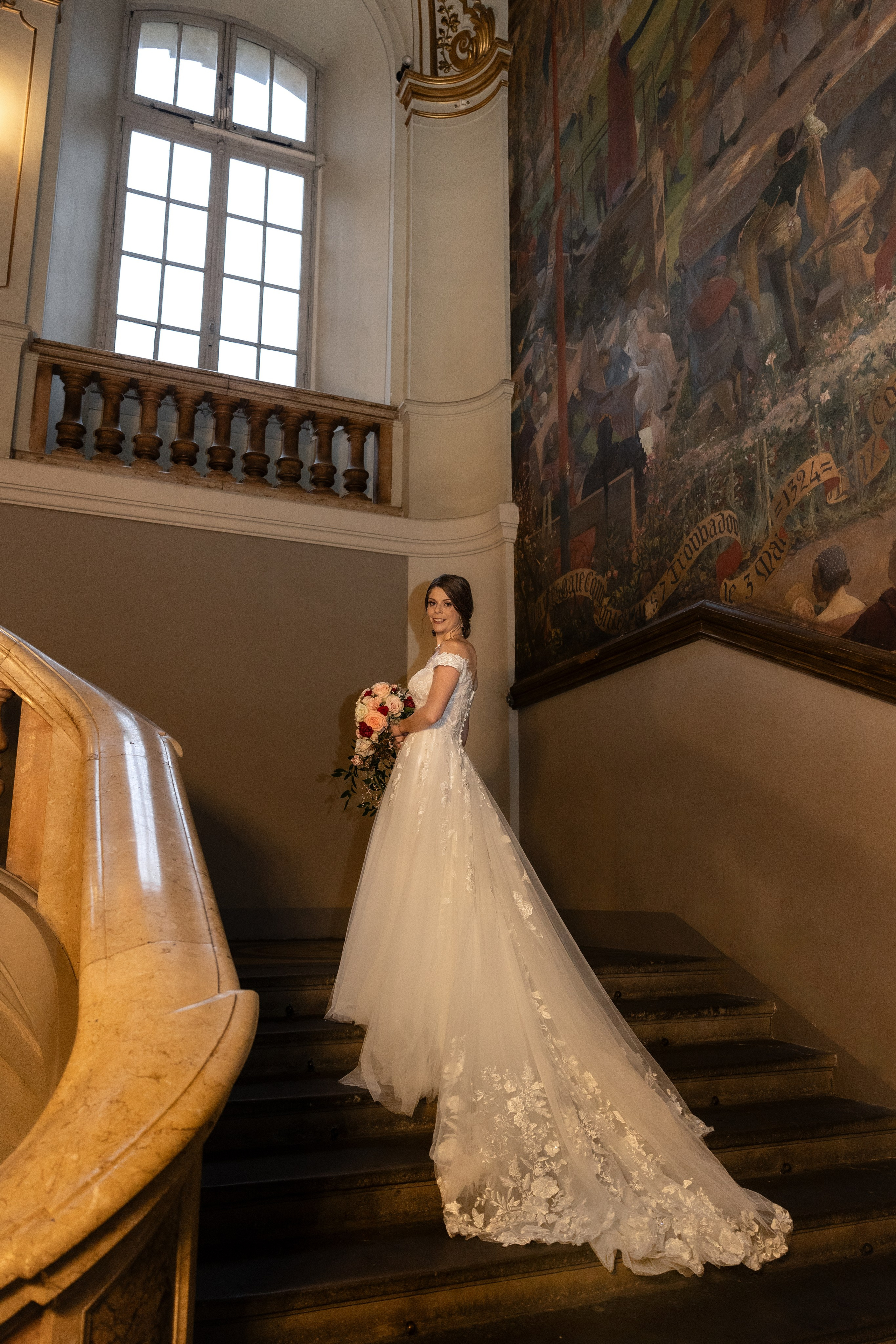 Mariage de Noël inoubliable à Toulouse, Capitole. Gillian & Scott. Eugénie Smirnova — photographe à Toulouse et dans le sud-ouest de la France