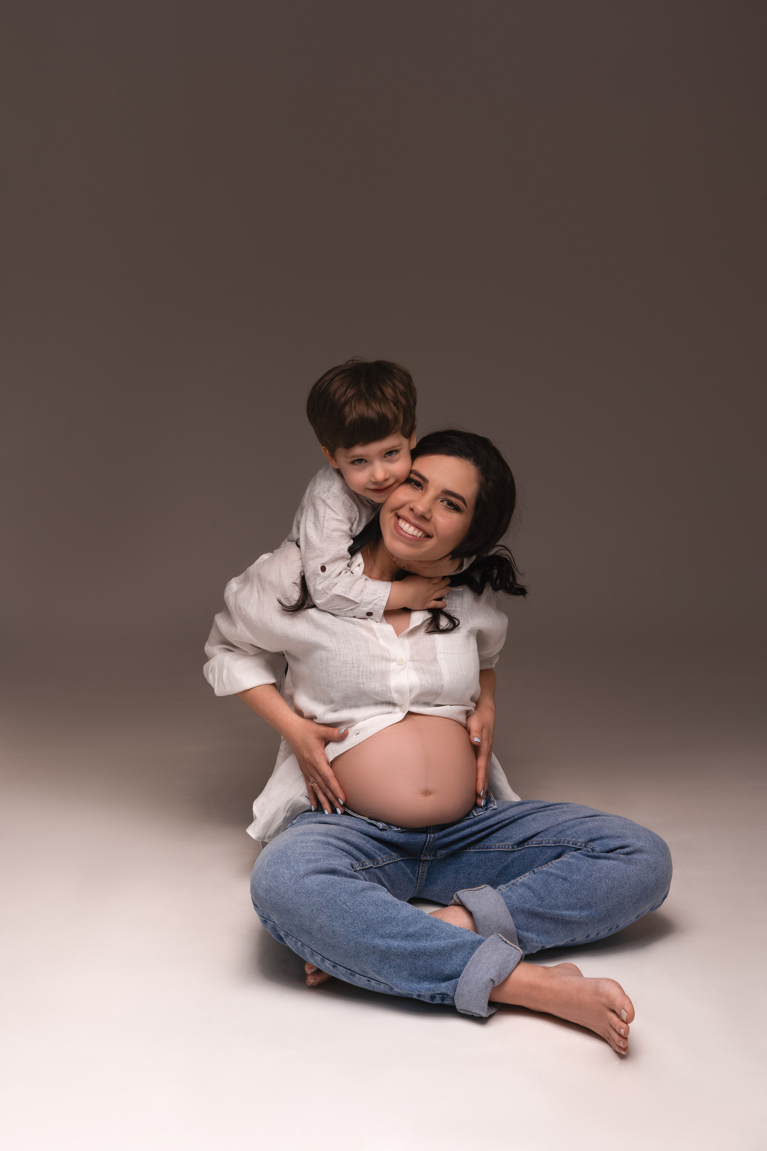 Sesja ciązowa. Fotograf Łódź - sesja ciążowa, noworodkowa, dziecięca. Studio w Łodzi