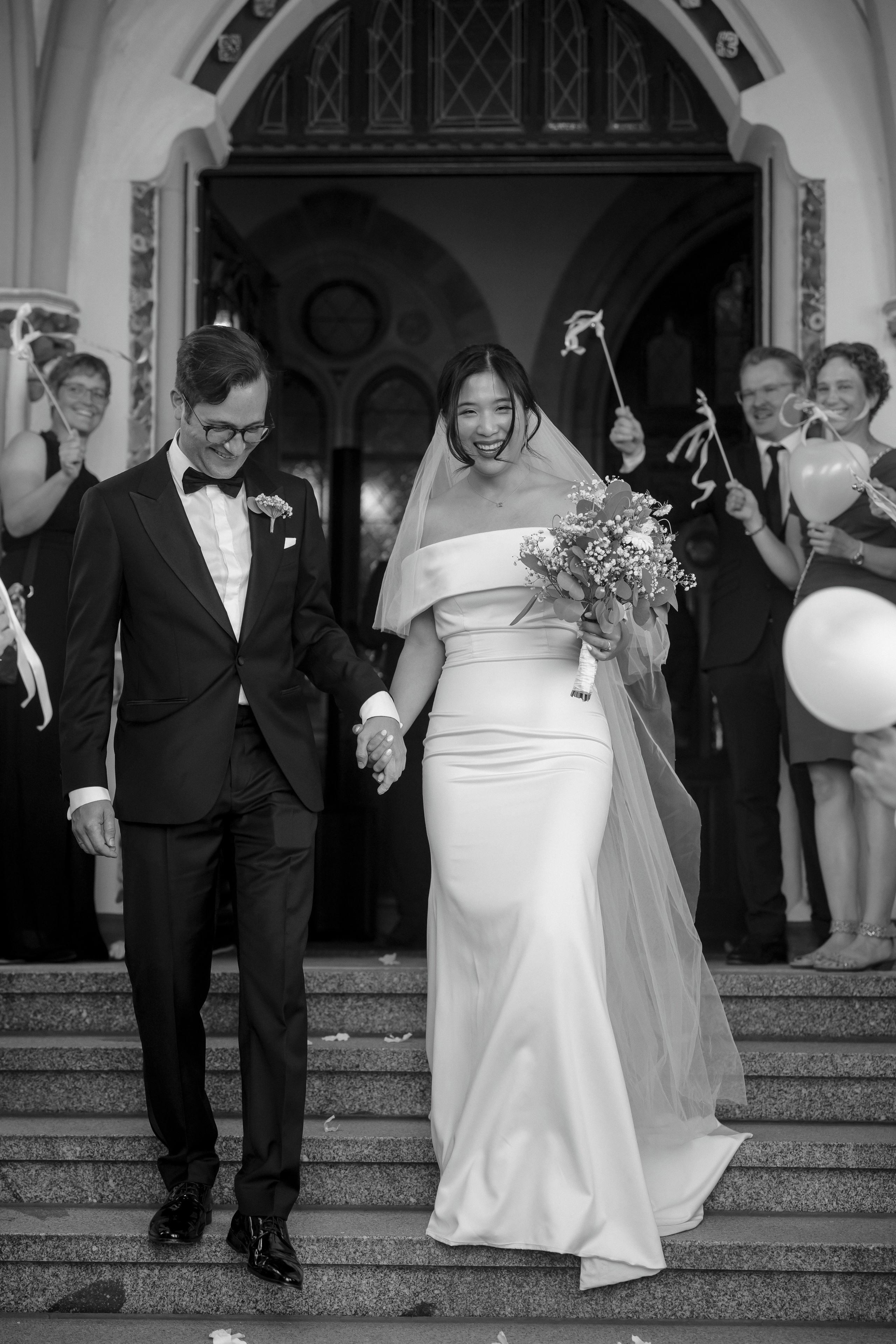 Joann & Hanning’s Timeless Wedding at Schloss Bürresheim | Destination Wedding Photographer. Raw Studio: Capturing Elegant weddings accross Europe