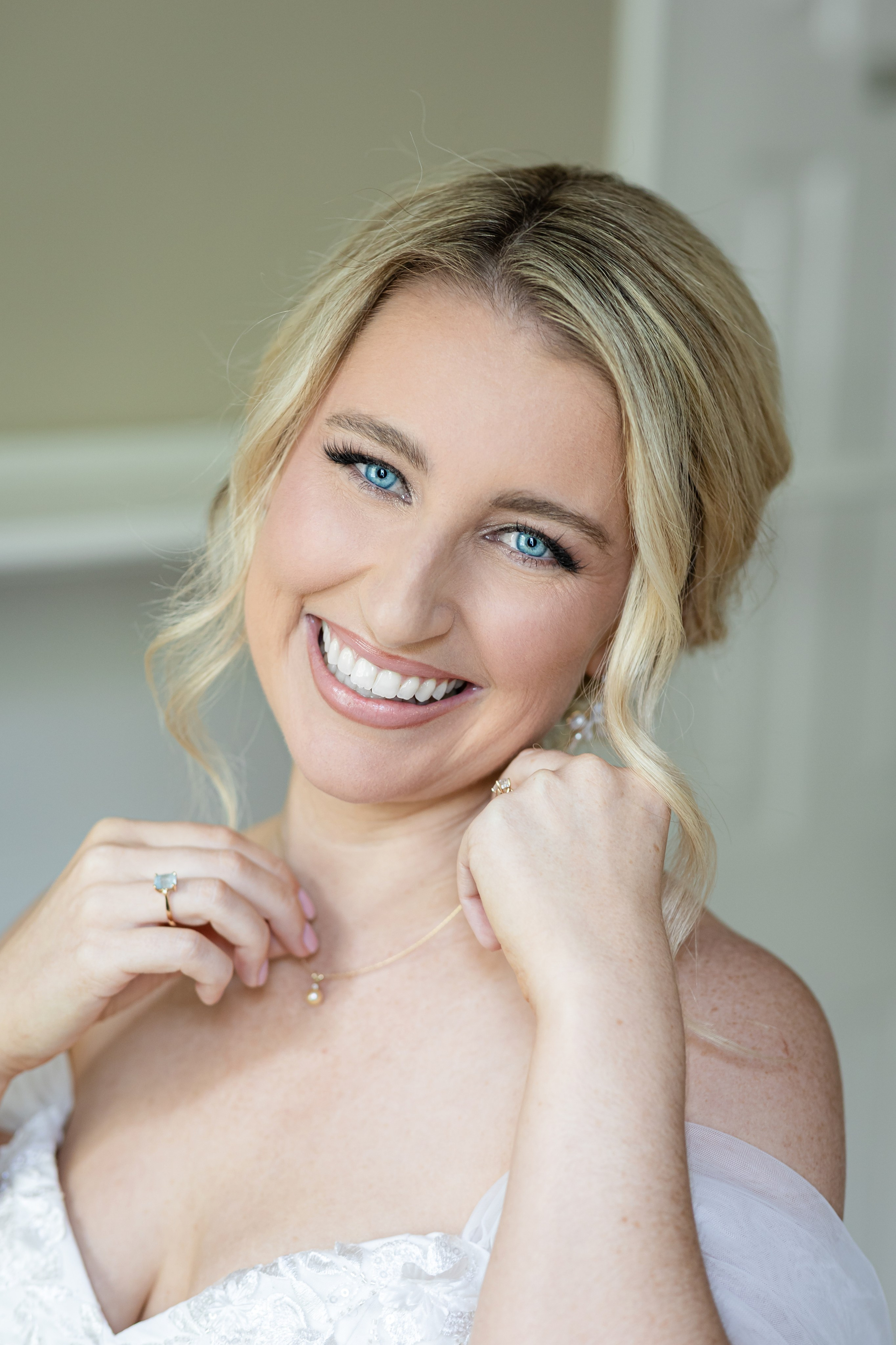 Blue wedding of Stacey and Madison at Liberty Hall Bed & Breakfast located in Traveler’s Rest SC. Wedding and portrait photography in Greenville SC