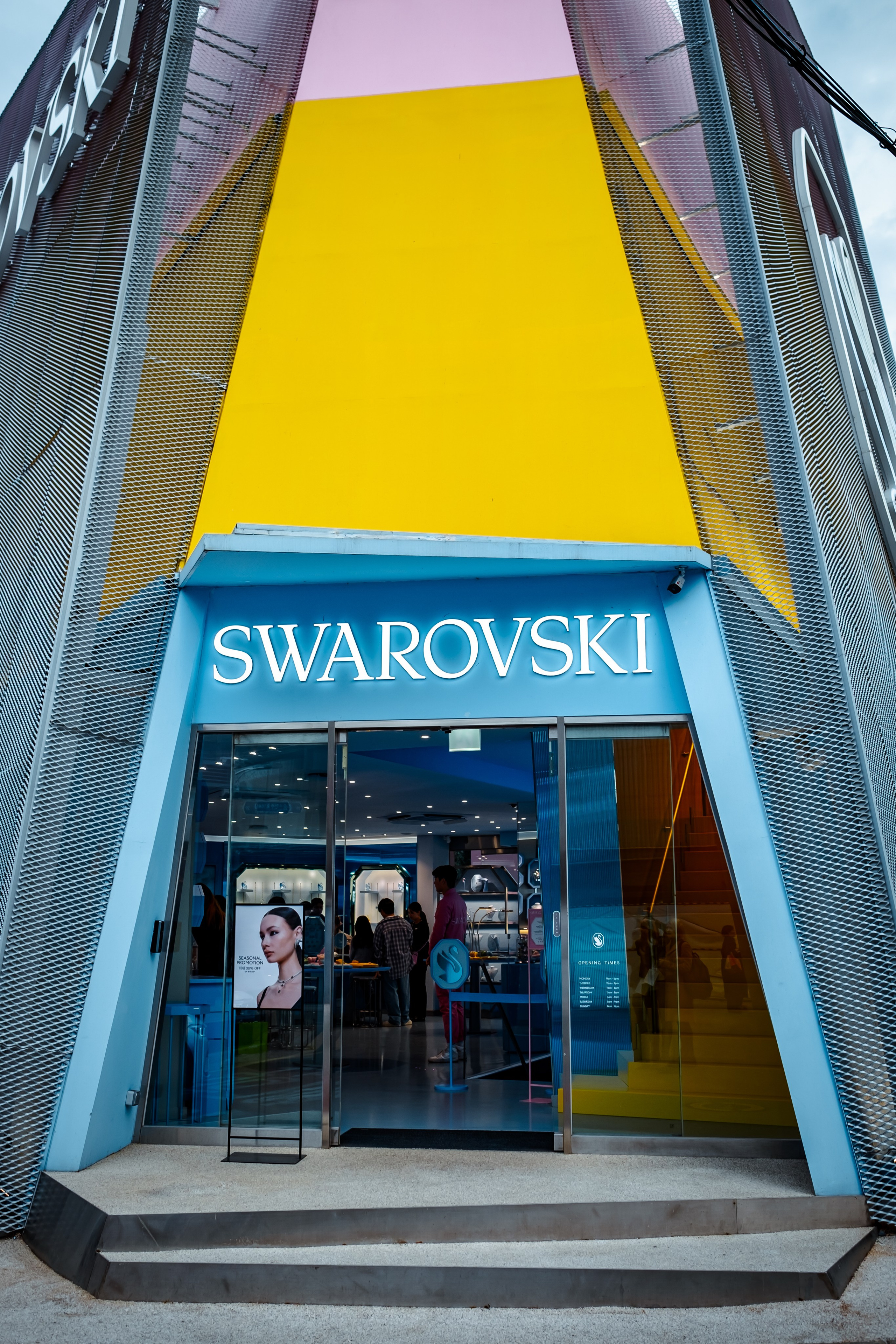 SWAROVSKI. Photographer in Seoul Dobrokvashina Natalya