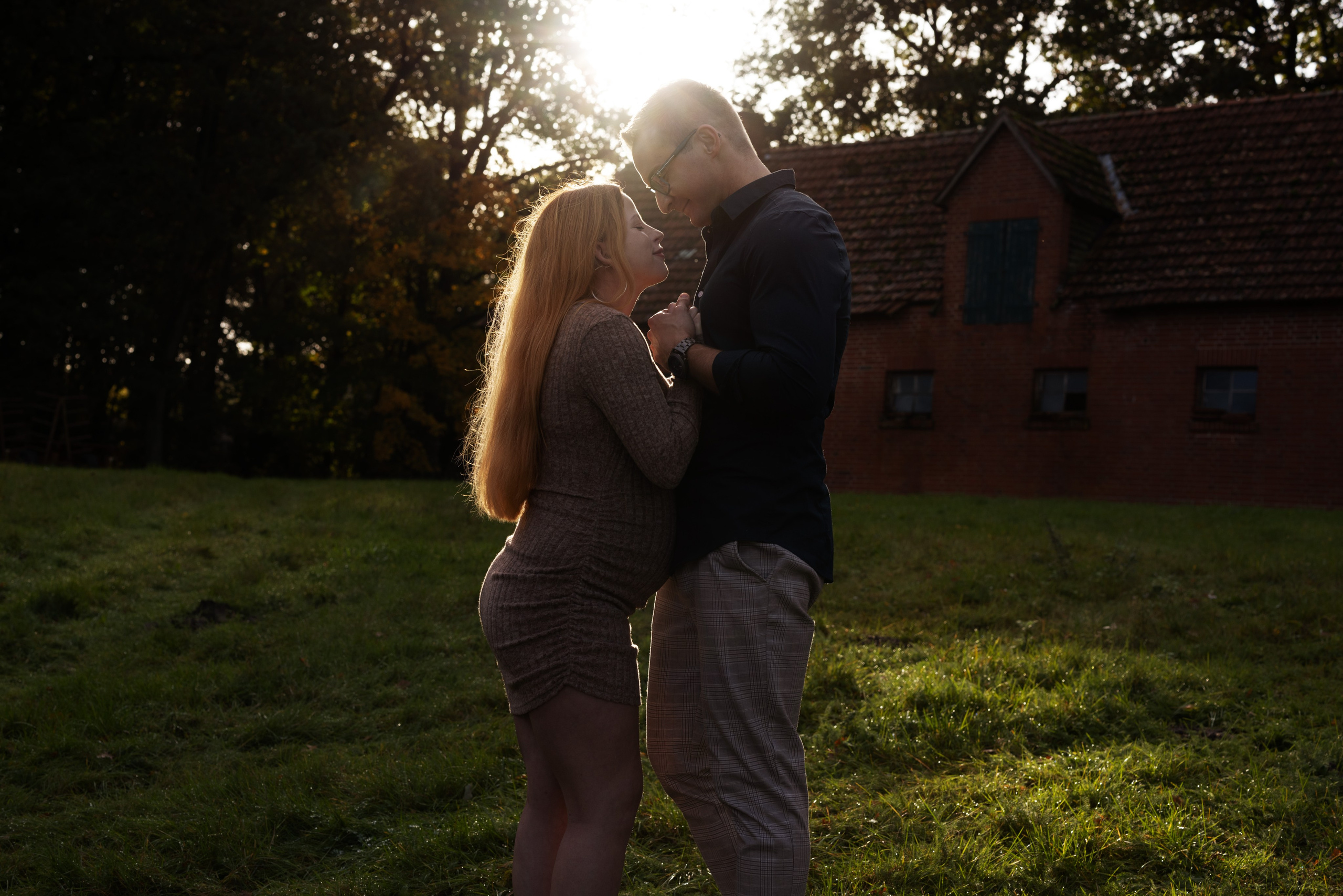 Kreative Babybauch-Fotos mit Accessoires in Osnabrück