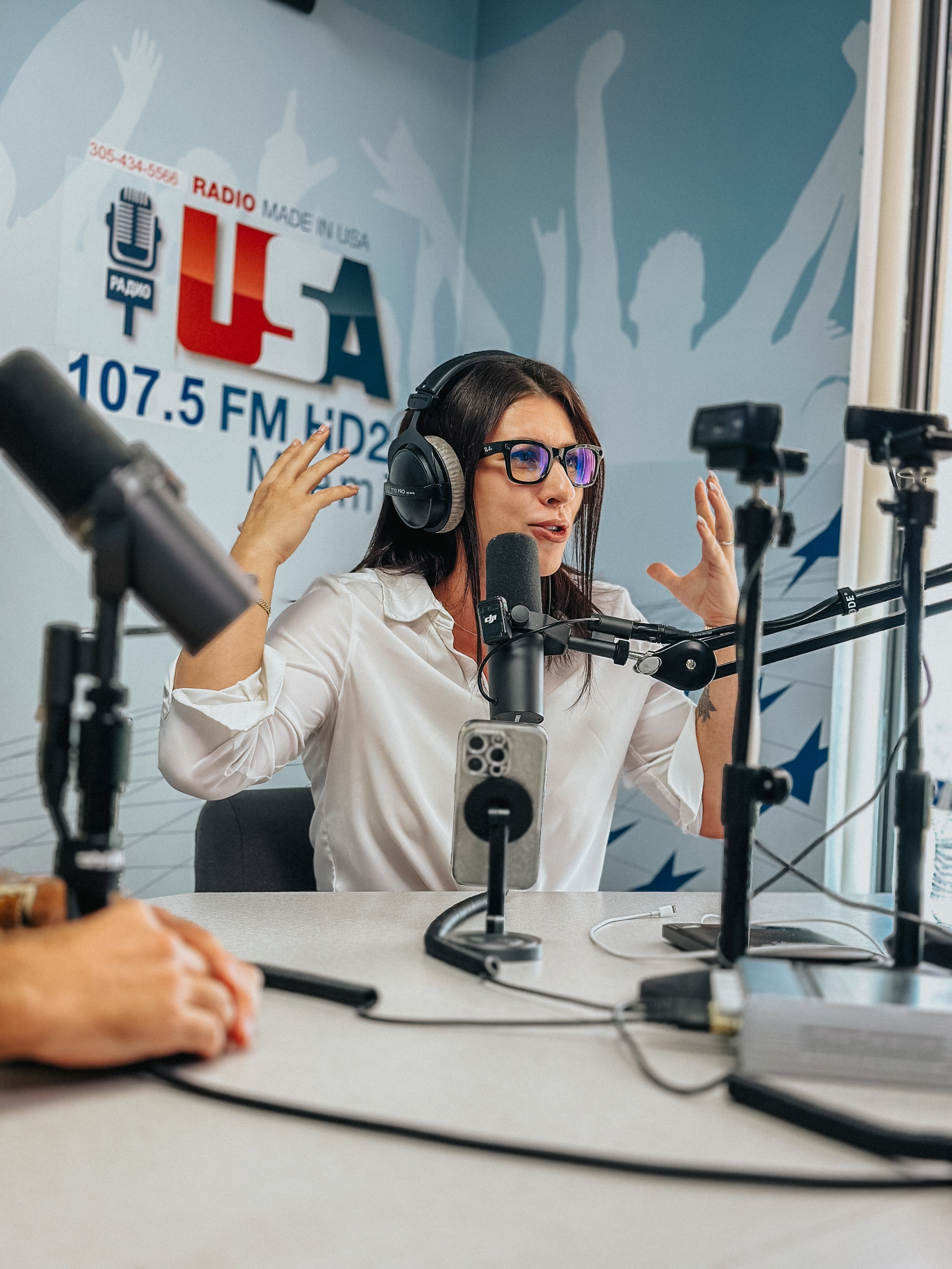 ВДОХНОВЛЯЕМ И МОТИВИРУЕМ В ЭФИРЕ ШОУ НА VIBE УСПЕХА С ДМИТРИЕМ САХНО. ON THE VIBE OF SUCCESS — A blog about extraordinary people with Kristi