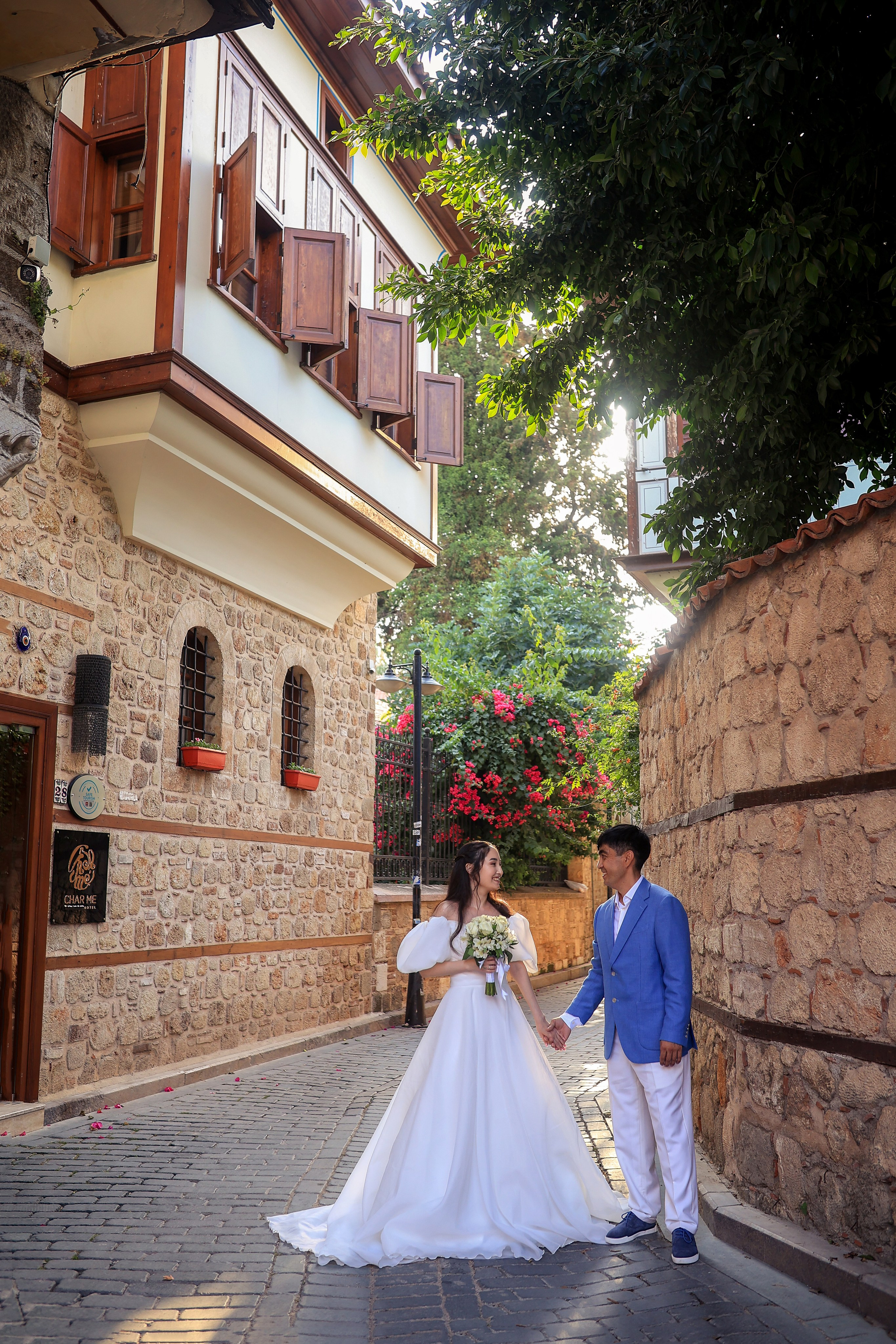 Photoshooting in old town of Antalya. Photographer in Turkey, Antalya, Kemer, Belek, Side, Kas, Fethiye