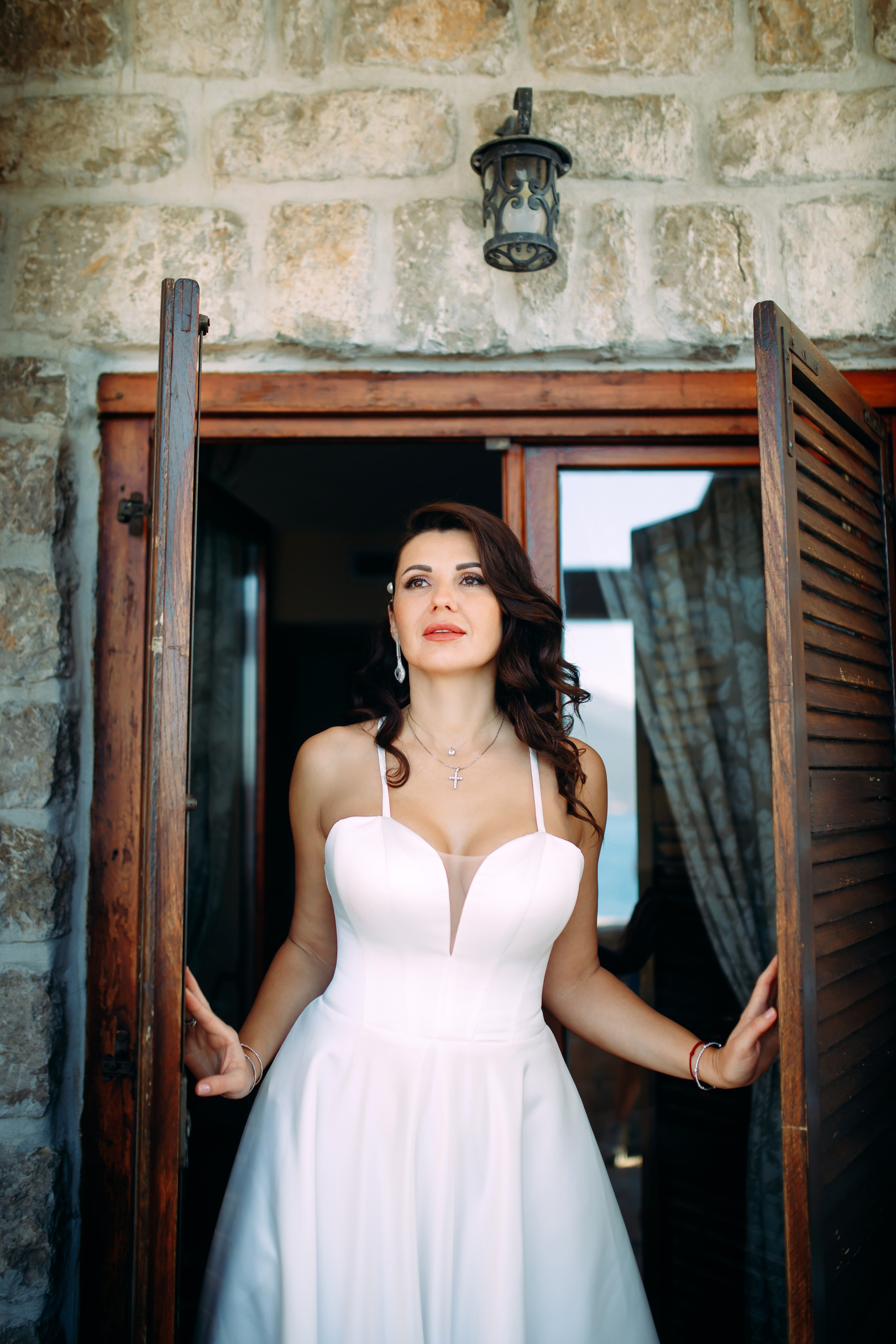 Wedding makeup artist hairdresser in Montenegro. Makeup artist and hairdresser in Montenegro Nadia Lia