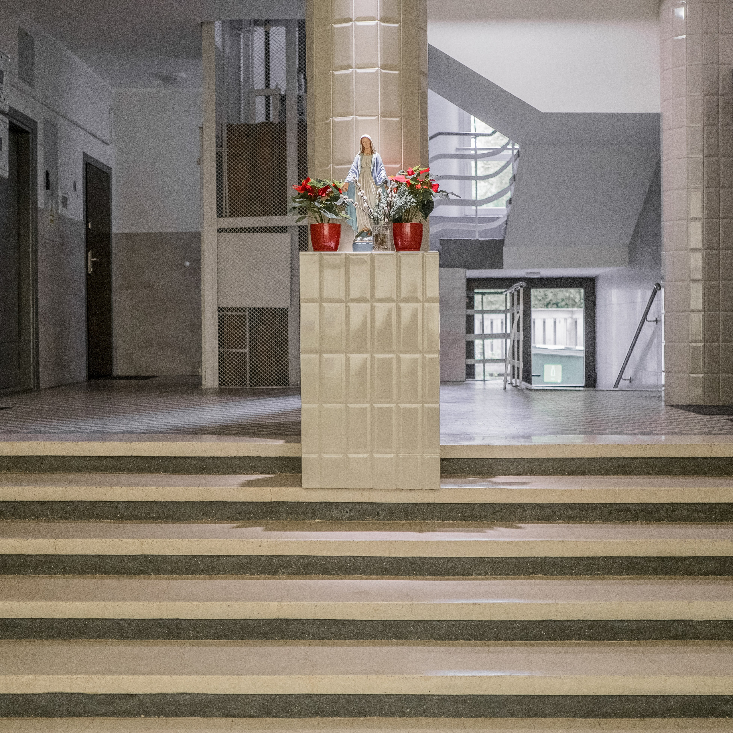 Kapliczki Warszawskie. Photographer Anastasiya Dubrovina