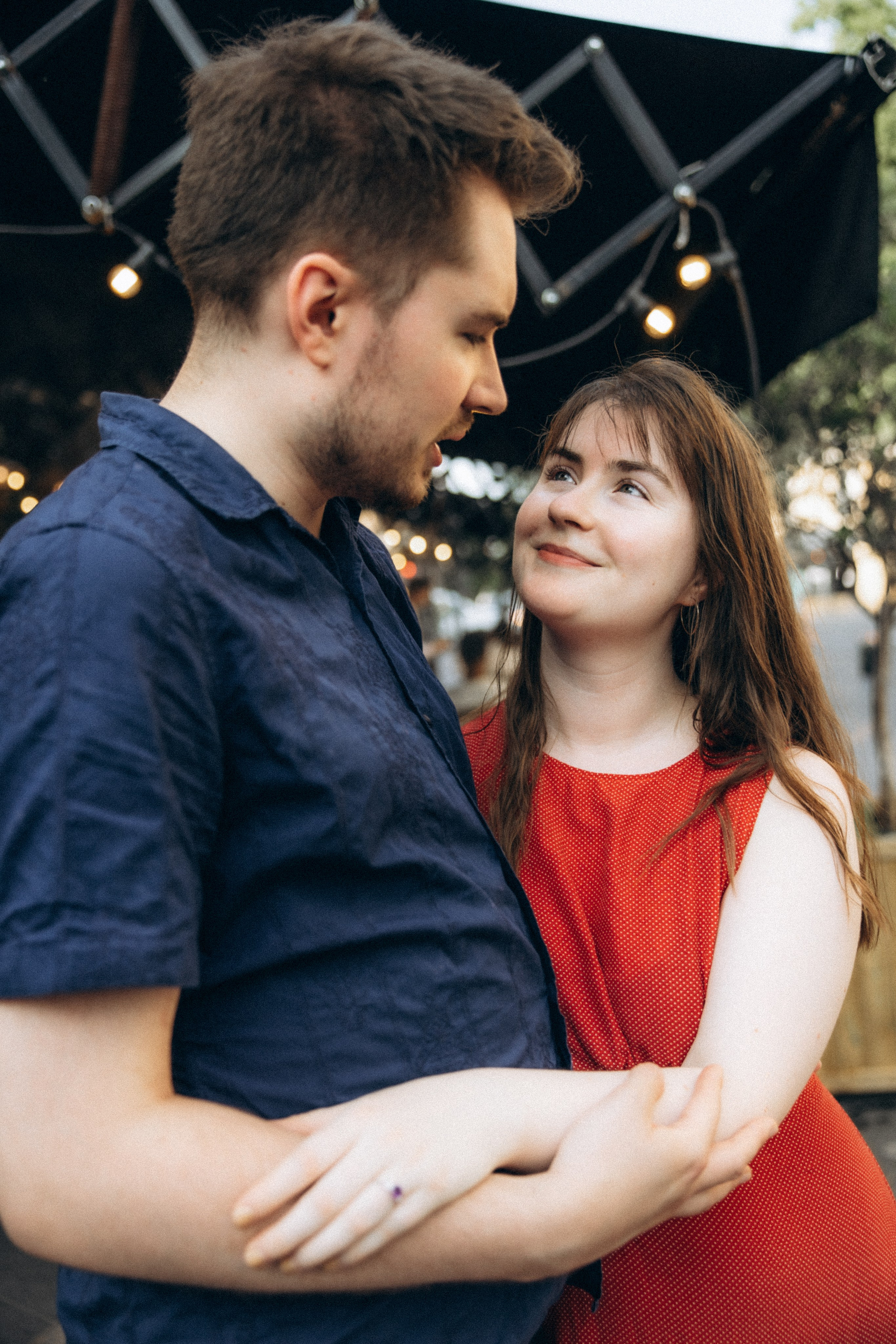 Surprise proposal photoshoot in Toulouse: romantic moment to remember. Eugénie Smirnova — your photographer in Toulouse and southwest France