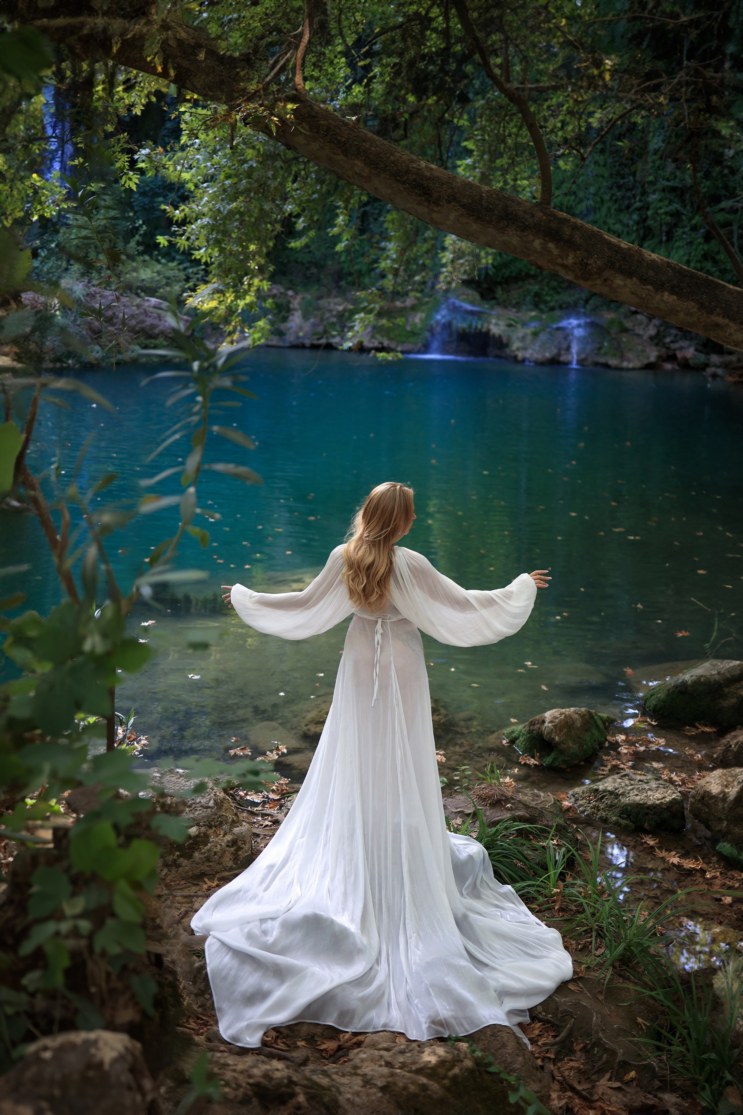 Photoshooting at Kurshunlu waterfall. Photographer in Turkey, Antalya, Kemer, Belek, Side, Kas, Fethiye