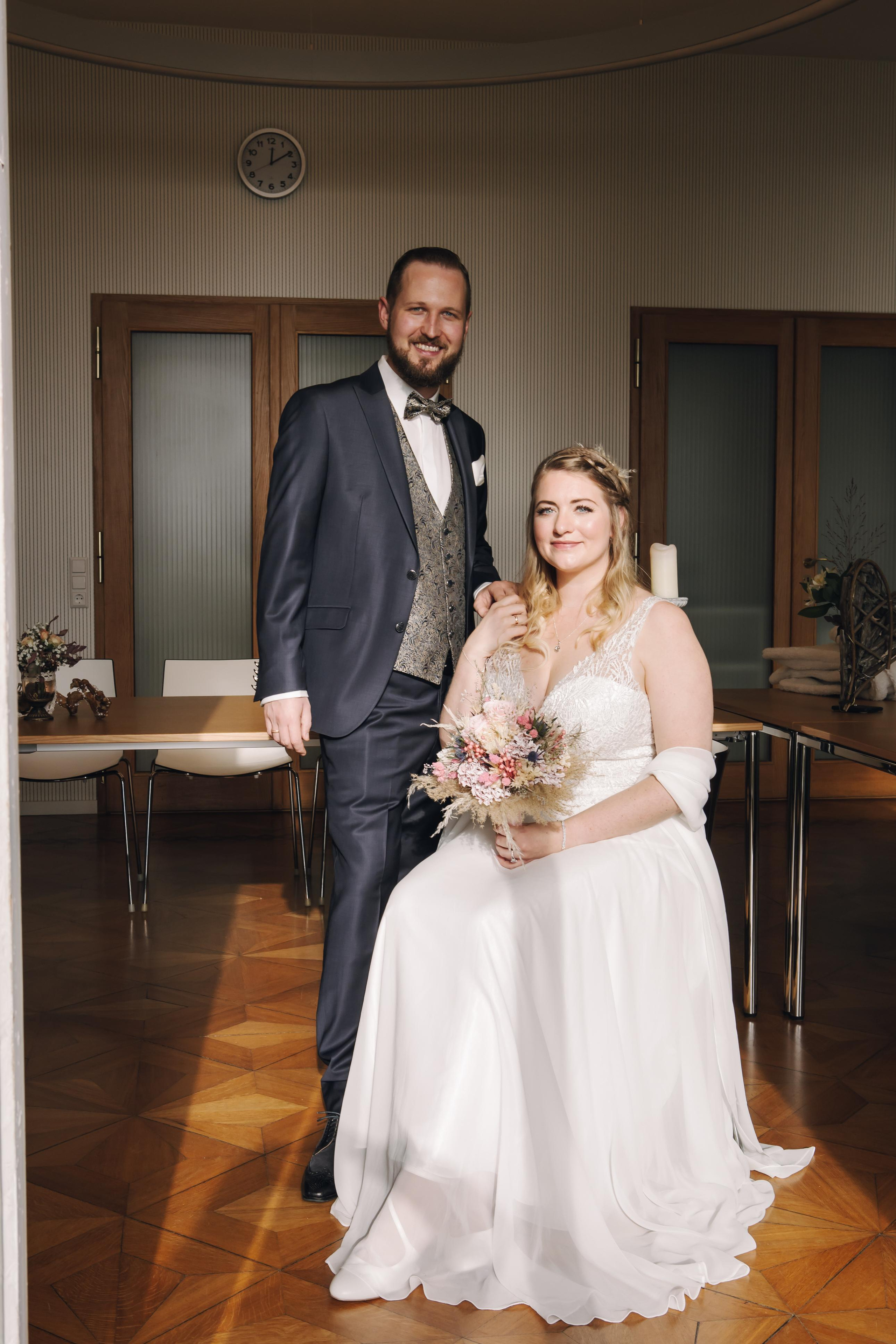 Lindau am Bodensee, Standesamt Hochzeitsfotografie Lindenberg, Hochzeitsfotograf Allgäu, Hochzeit Shooting Bayern, Professionelle Hochzeitsfotografie Lindenberg, Brautpaar Fotoshooting Allgäu, Hochzeitsportraits Bayern, Verlobungsfotoshooting Lindenberg, Hochzeitsreportage Allgäu, Brautpaarfotograf Bayern, Hochzeitsbilder Lindenberg