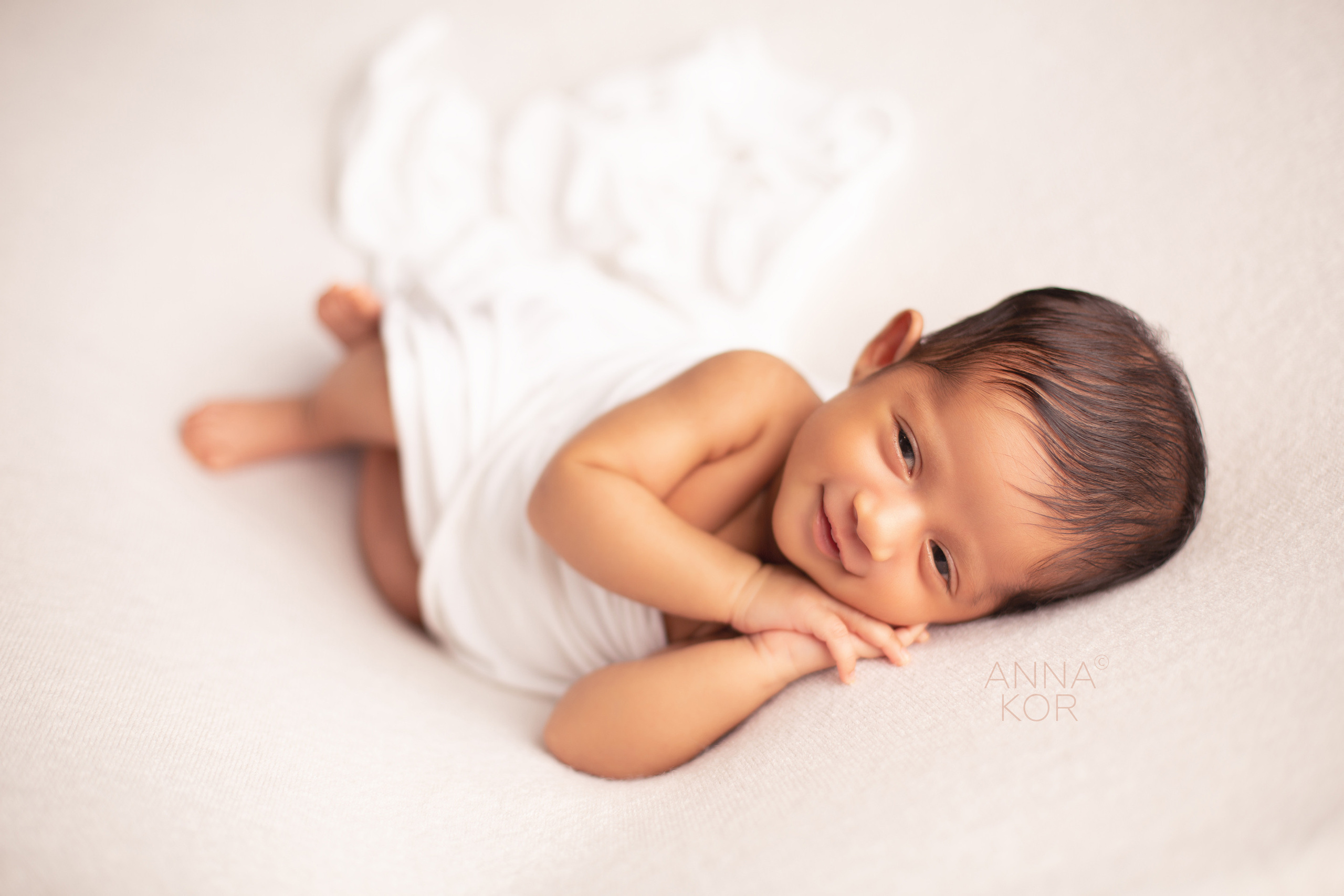 ANNA KOR Newborn Photographer in the UAE