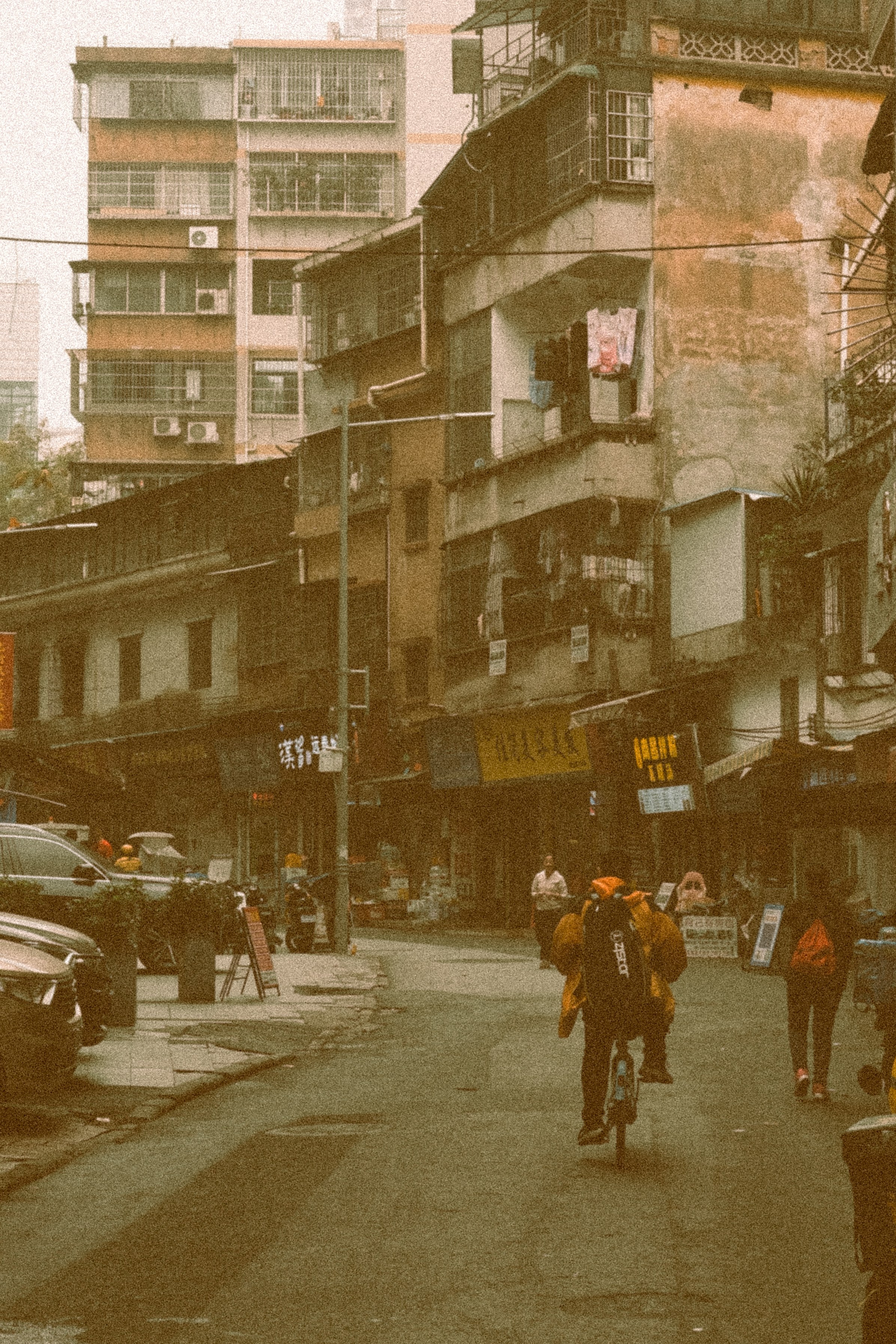 City Street Photography Guangzhou |  广州 🇨🇳 | China Street Photography 广州街拍
