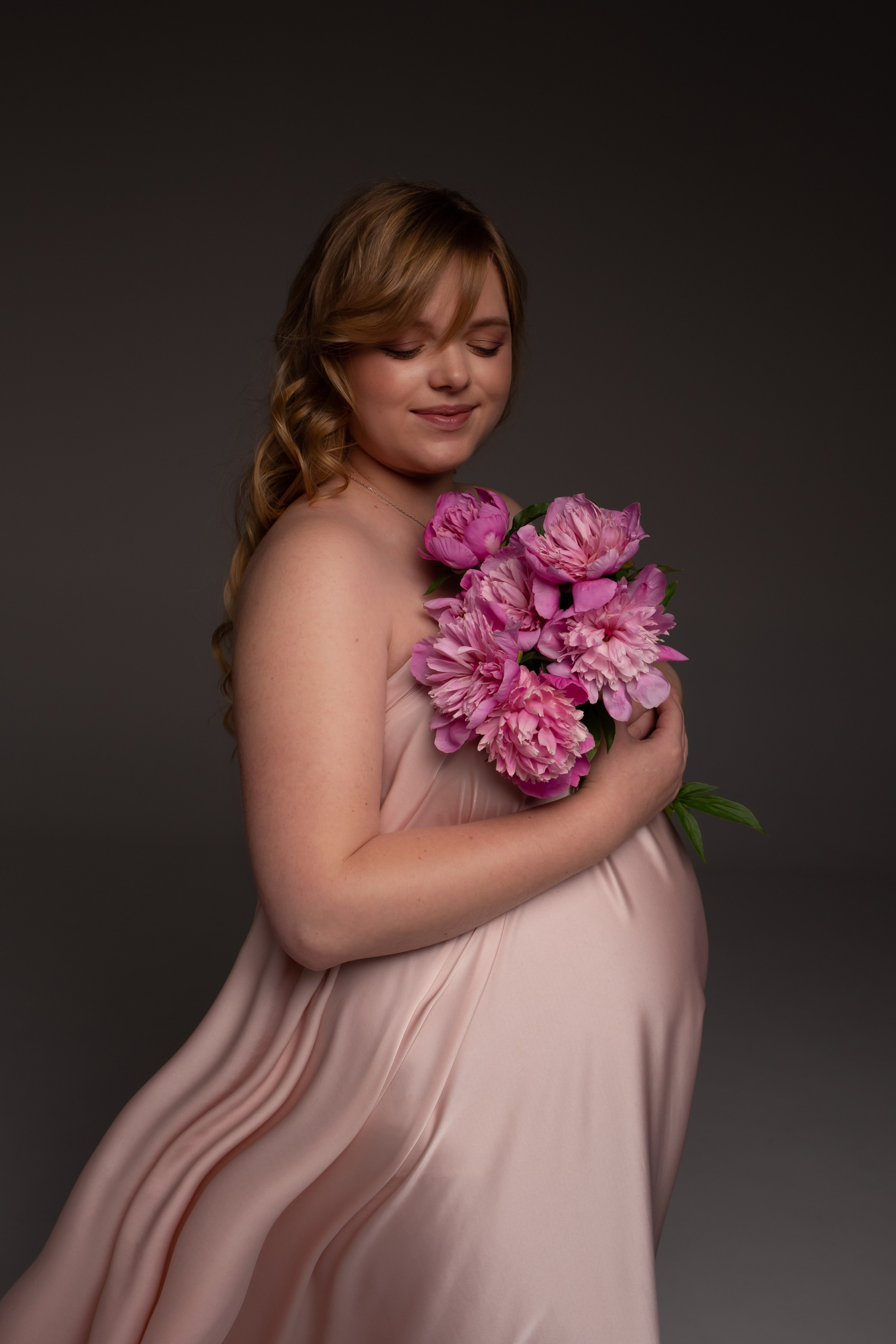 Photo shoot in minimalist style. Professional photographer in Spain