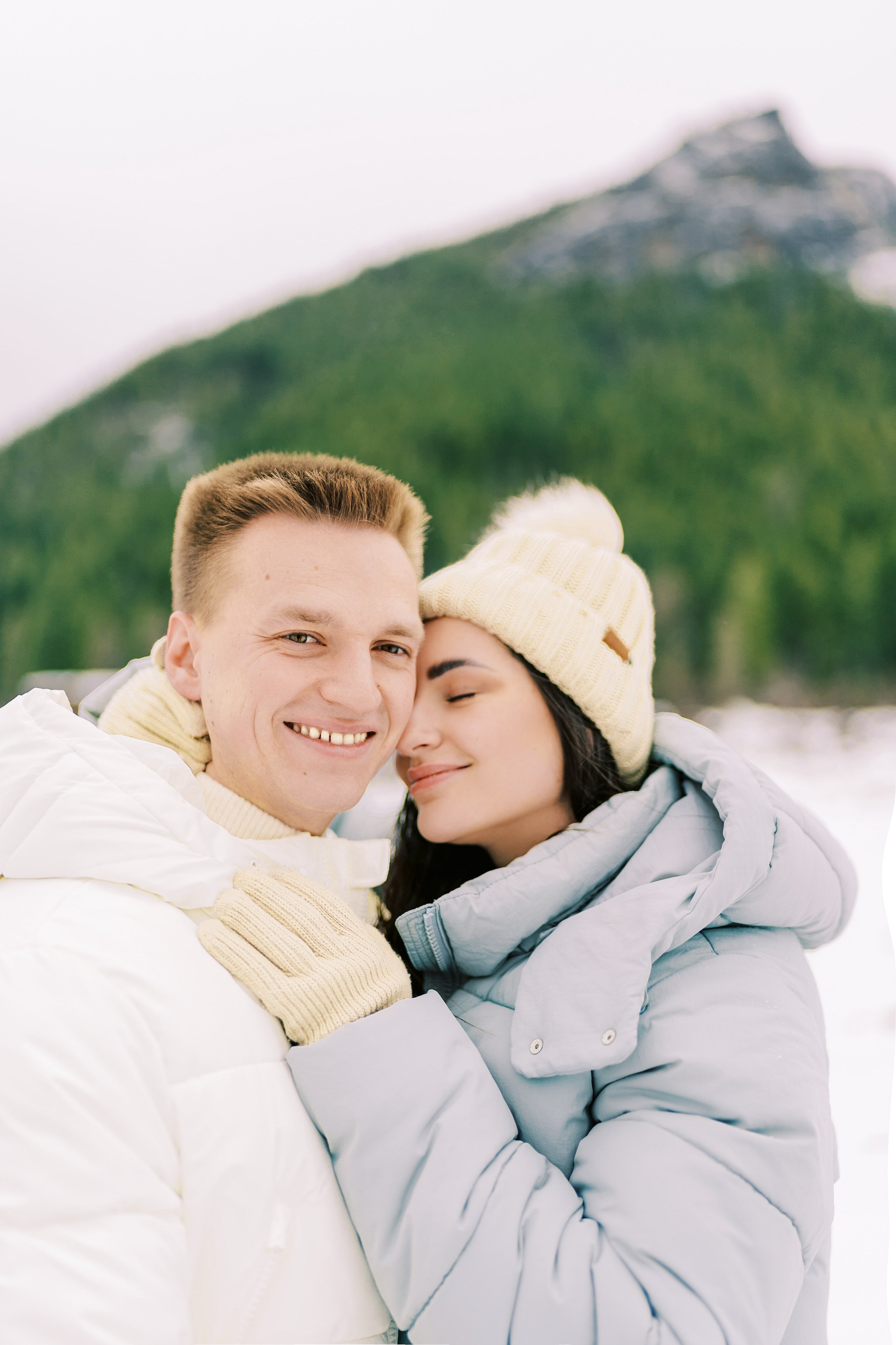 Irina & Bogdan / January 2024. Rattlesnake Lake, WA. EVAN ARISTOV WEDDING PHOTOGRAPHY — Seattle Wedding Photographer