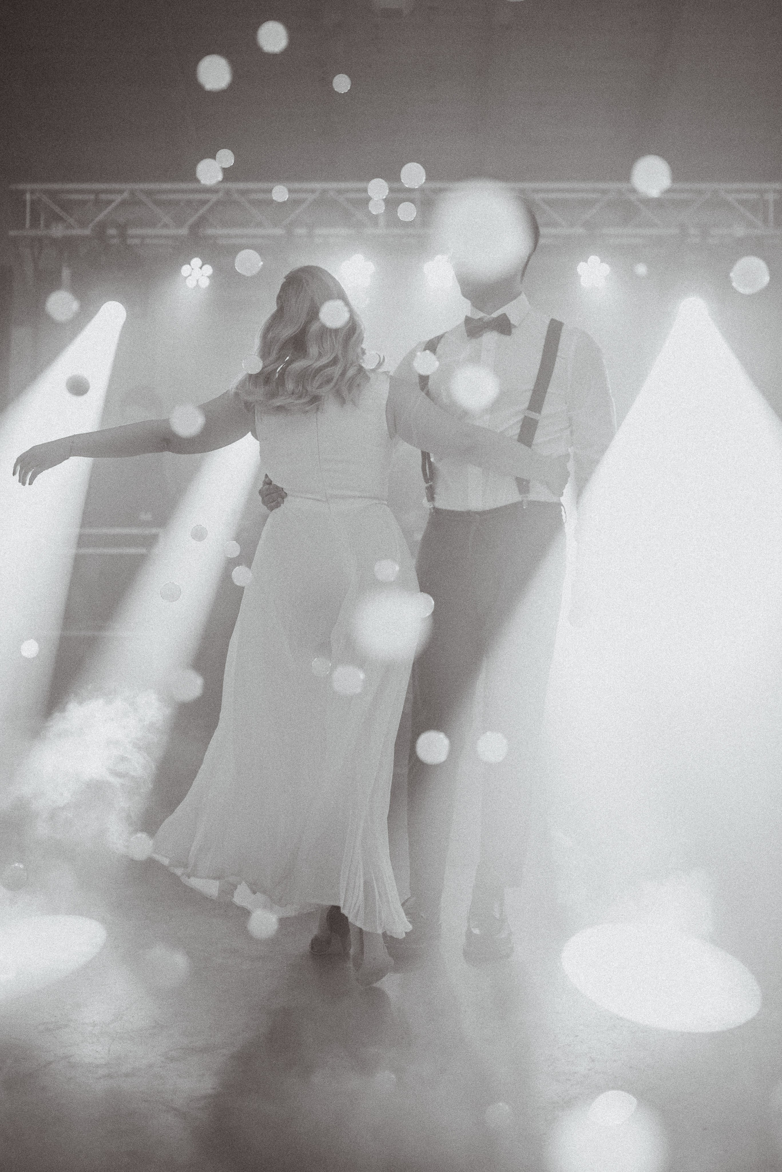 Contact. Alex Vasilie | Fotograf de Nuntă, Botez și Portret | Cluj-Napoca