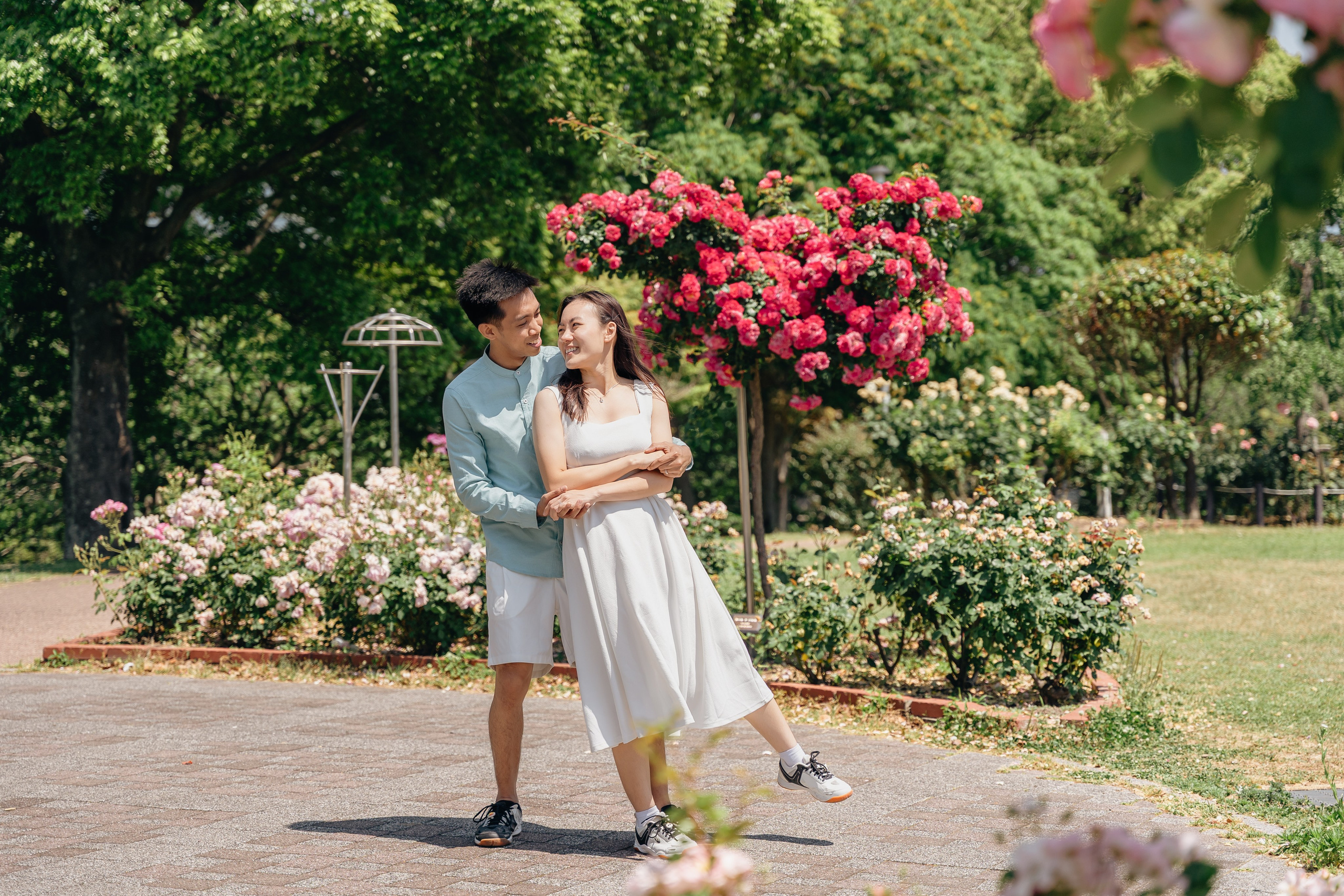Fukuoka Couple Photoshoot: Roses, Totoro Forest & Sunset Love Story