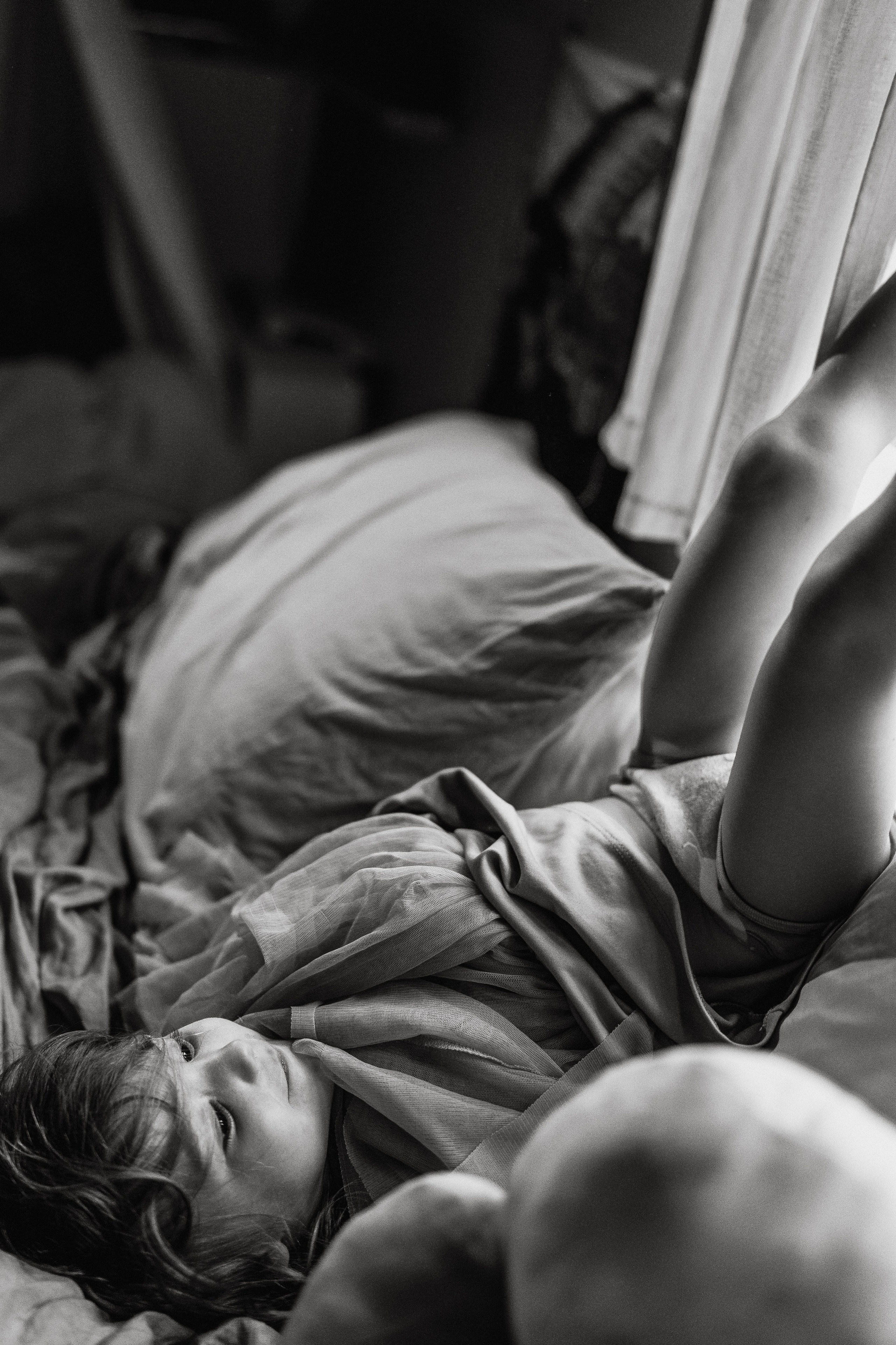 Family Photoshoot at Home in Philadelphia – Warm & Candid. Alisa Tant — Family and newborn photographer Bucks County, Montgomery county, Philadelphia, NJ