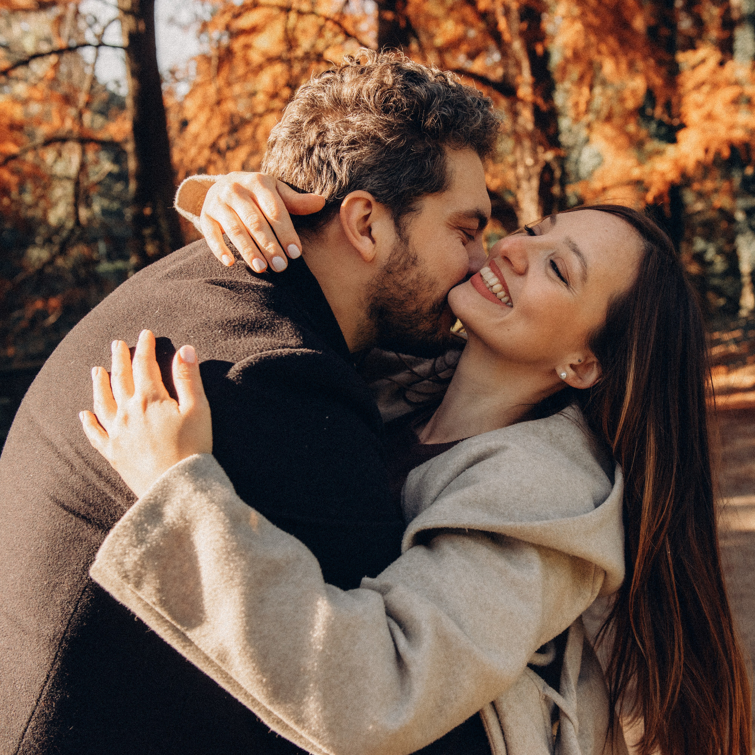 Private photographer in Milan for couple. Love story tour. Couple photographer in Milan.