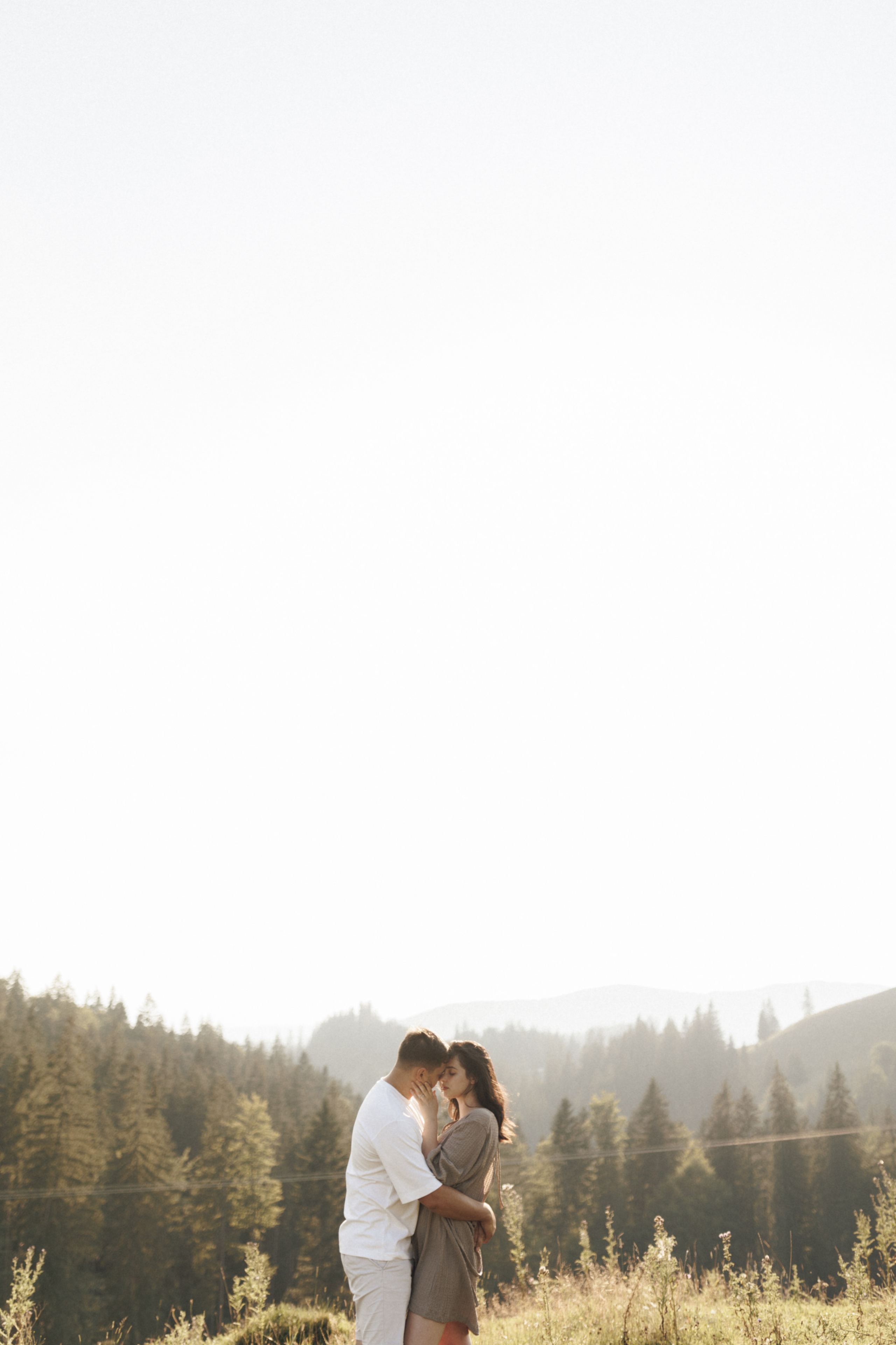 Sergiu, Vanessa and Vittoria — a family portrait in La Palma, Suceava. Wedding photographer and videographer based in Timisoara, Romania