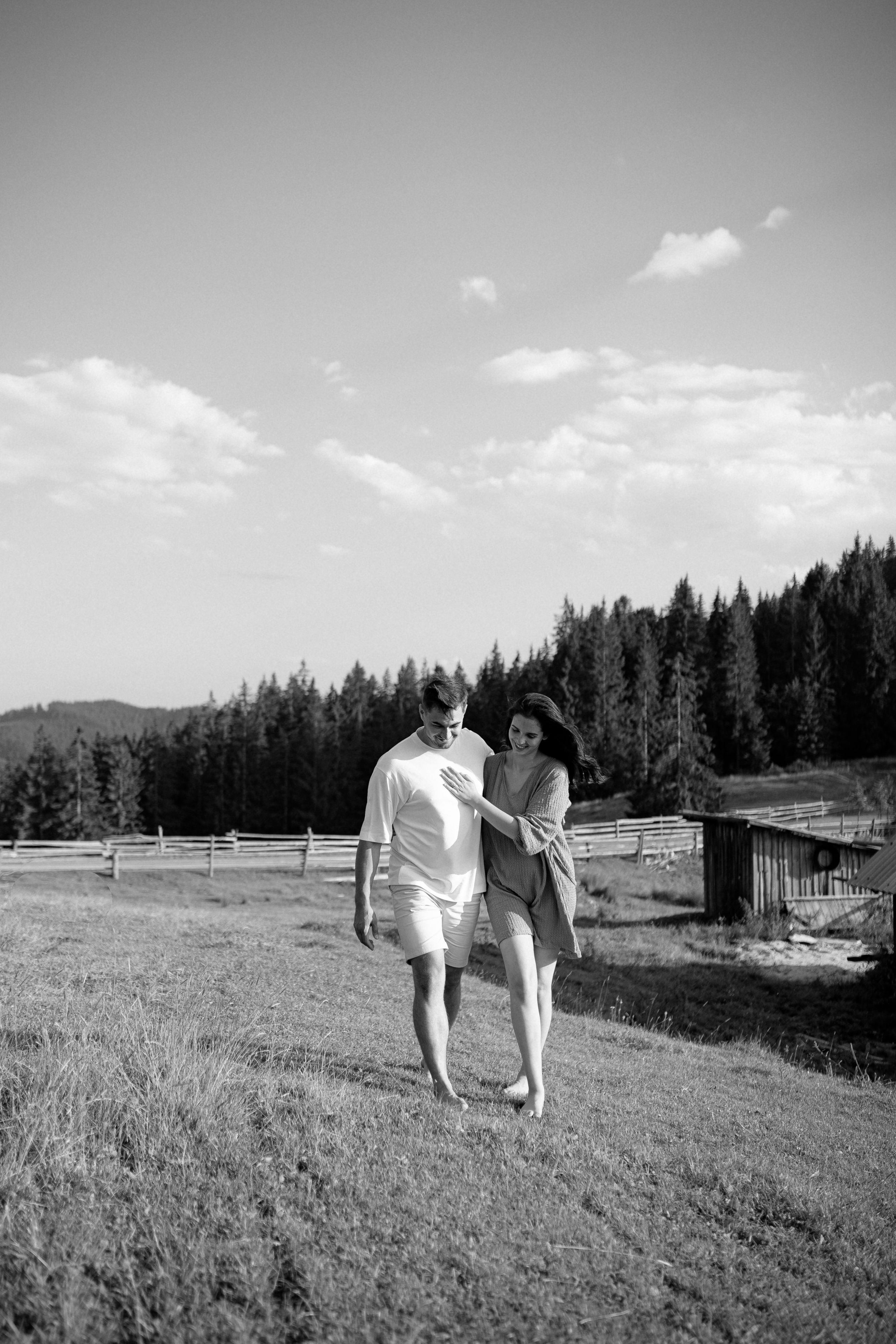 Sergiu, Vanessa and Vittoria — a family portrait in La Palma, Suceava. Wedding photographer and videographer based in Timisoara, Romania