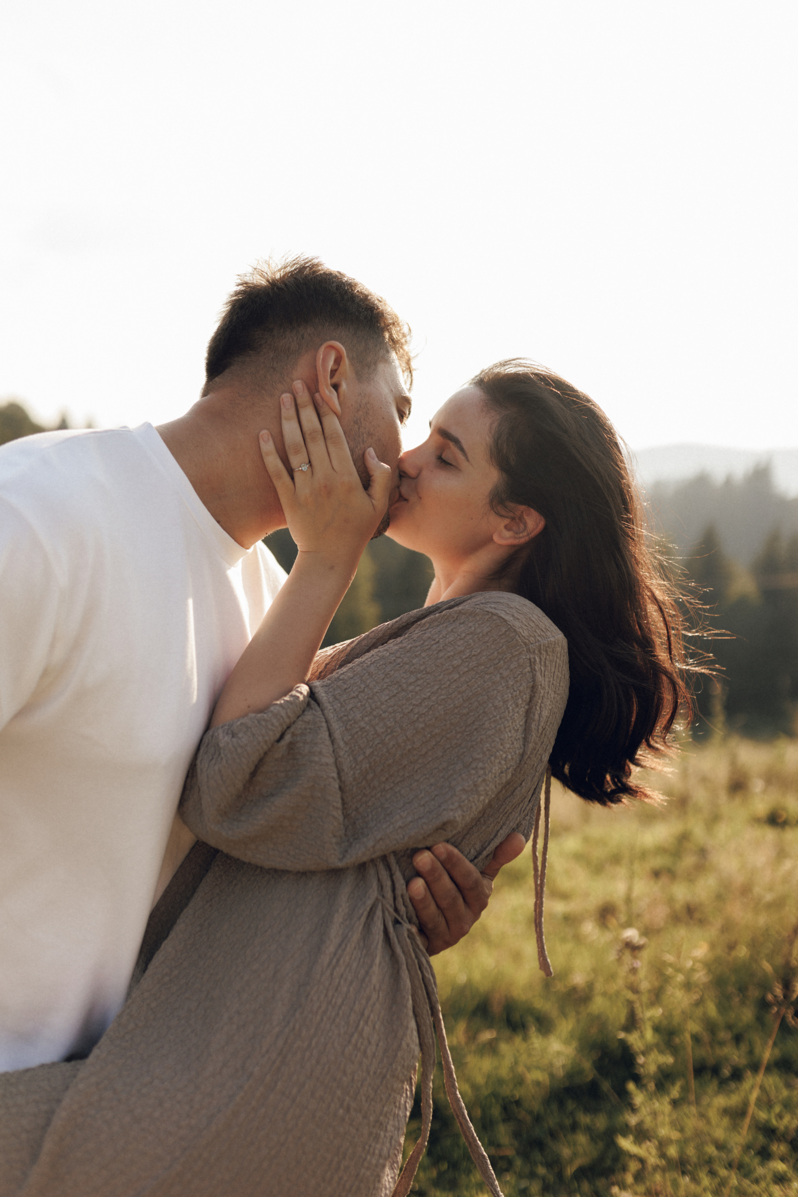 Sergiu, Vanessa and Vittoria — a family portrait in La Palma, Suceava. Wedding photographer and videographer based in Timisoara, Romania
