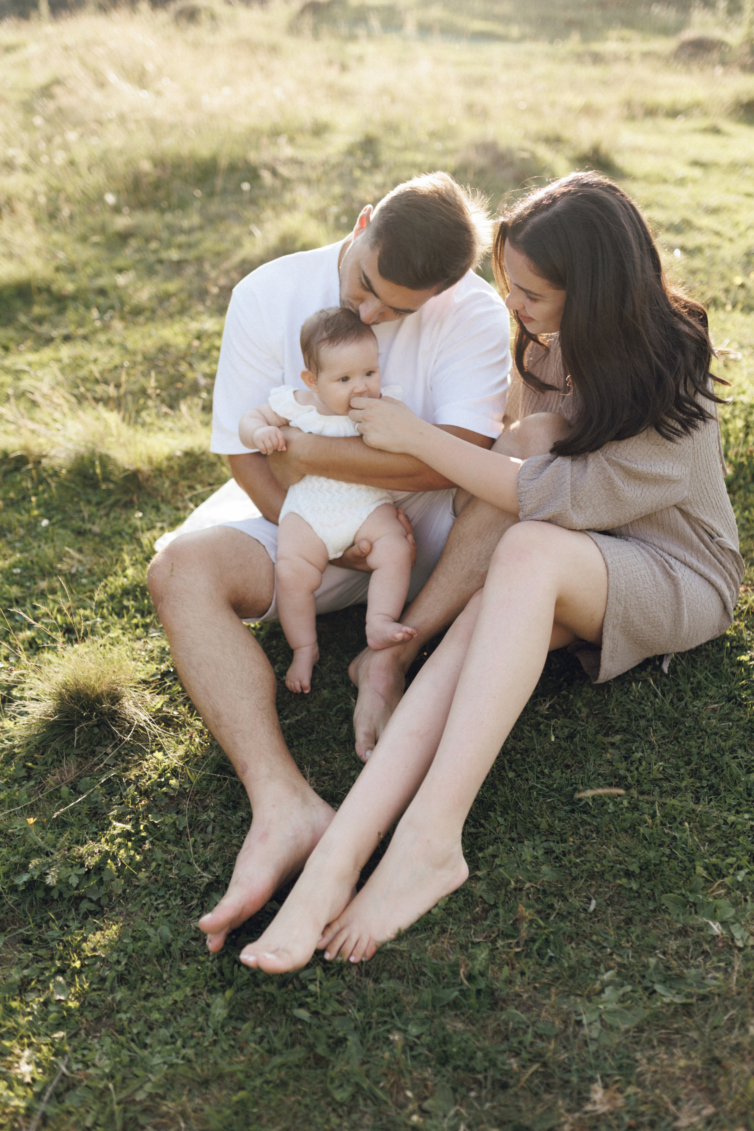 Sergiu, Vanessa and Vittoria — a family portrait in La Palma, Suceava. Wedding photographer and videographer based in Timisoara, Romania