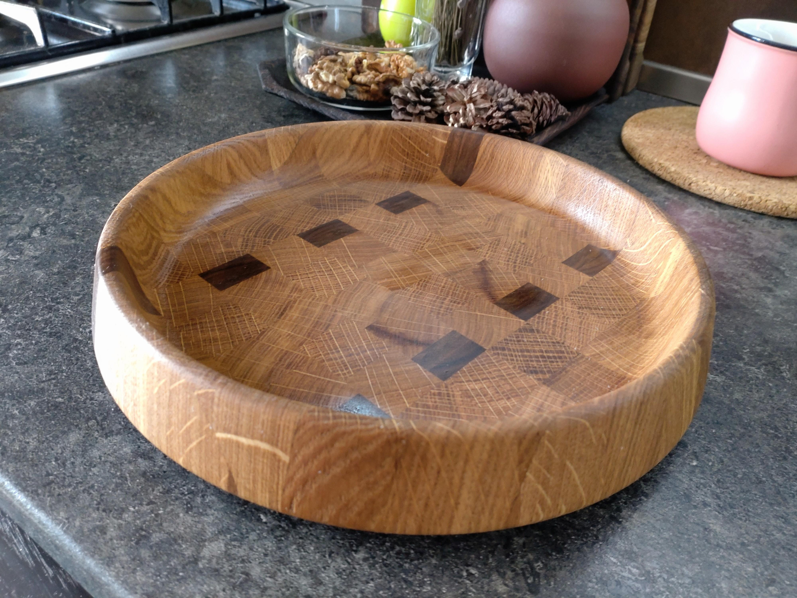 Оригинальная деревянная тарелка для фруктов. Архитектор, дизайнер интерьера, декоратор