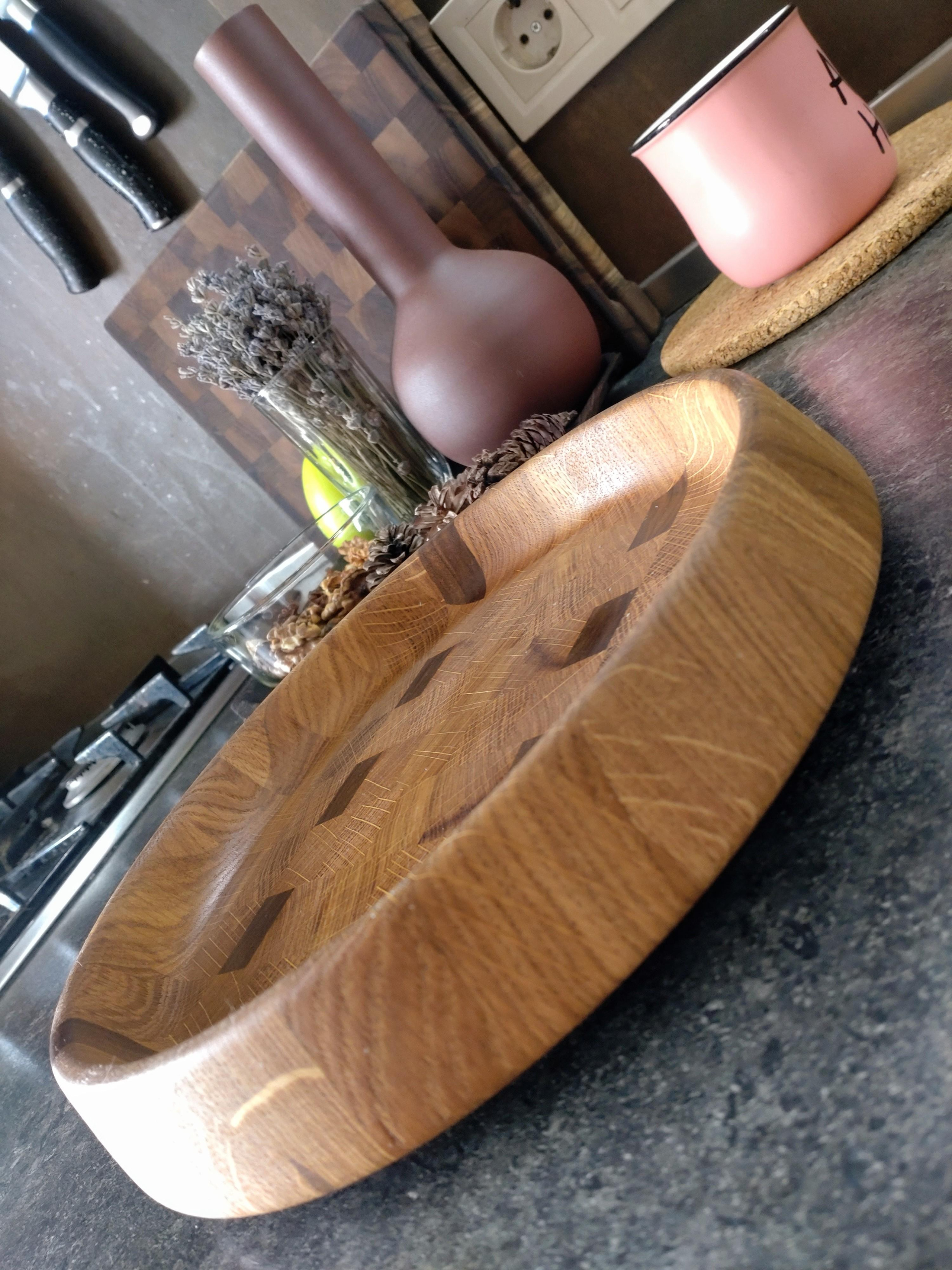 Оригинальная деревянная тарелка для фруктов. Архитектор, дизайнер интерьера, декоратор