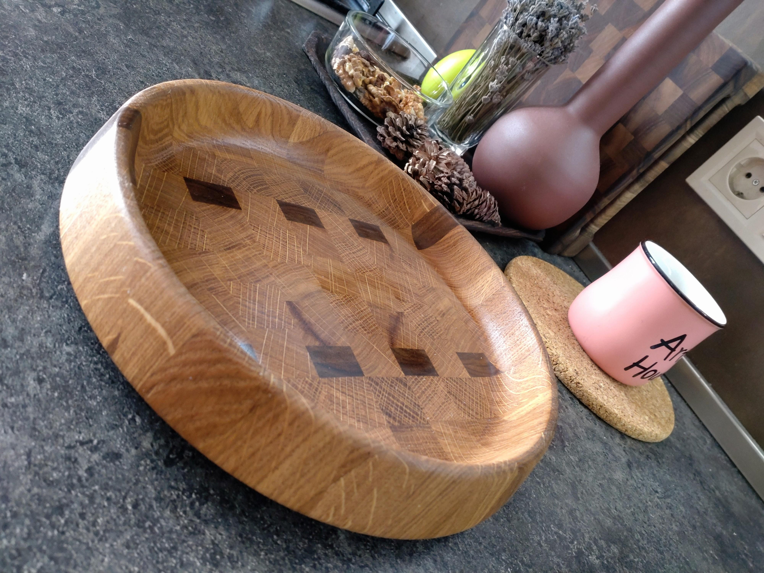 Оригинальная деревянная тарелка для фруктов. Архитектор, дизайнер интерьера, декоратор