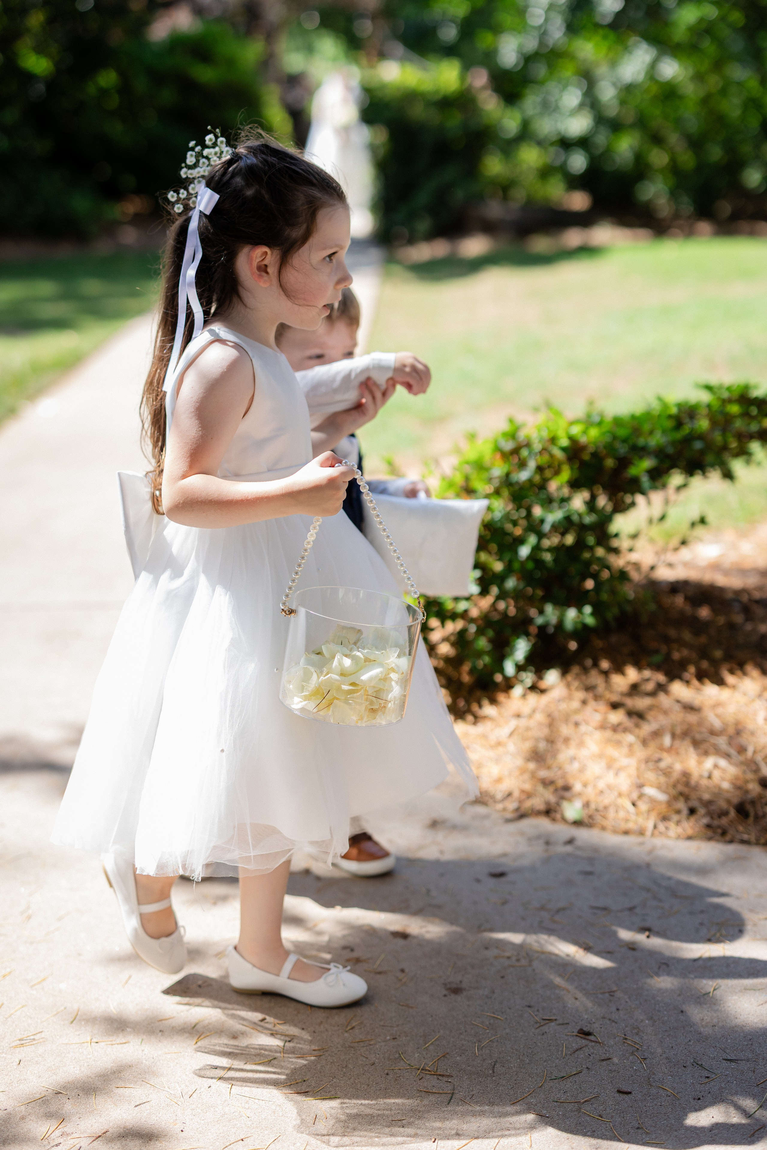 Lester & Annalise’s Romantic Summer Wedding at Gassaway Mansion in Greenville, SC. Wedding and portrait photography in Greenville SC