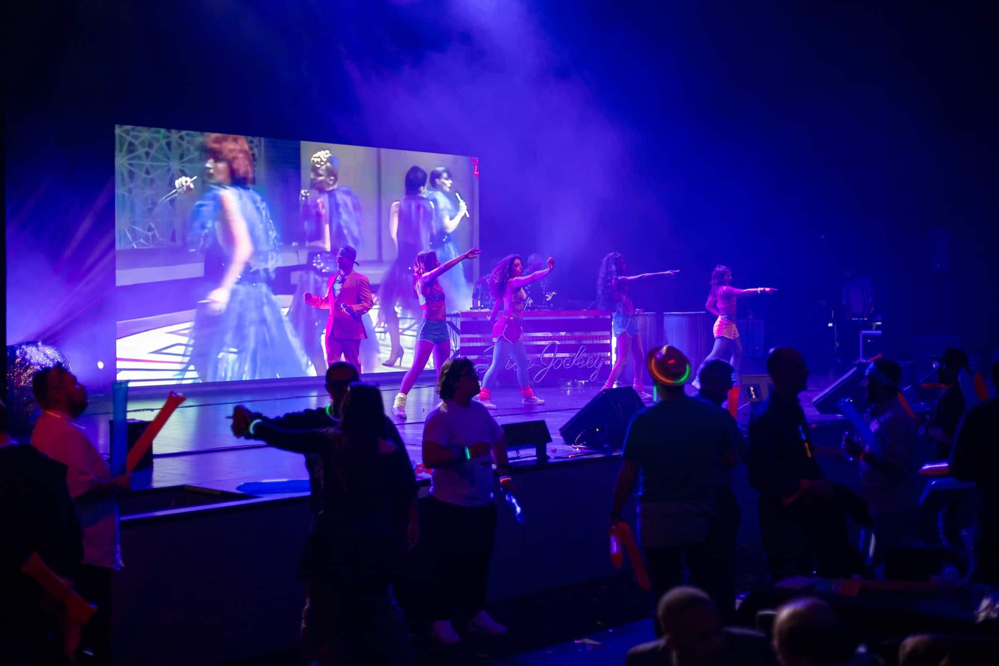 evento corporativo com espetáculo noturno