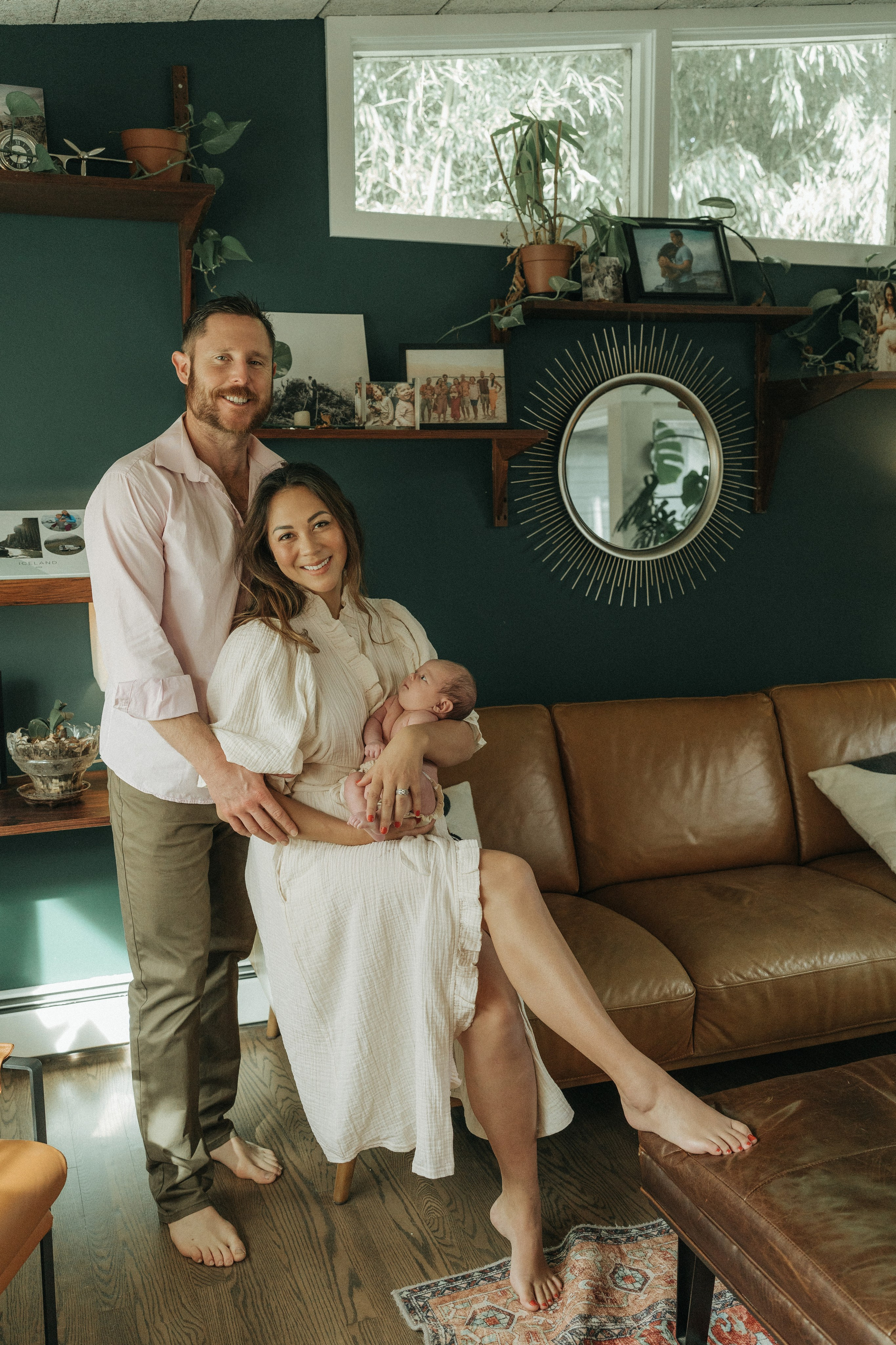 Newborn Photography with Parents – Gentle & Loving Moments. Alisa Tant — Family and newborn photographer Bucks County, Montgomery county, Philadelphia, NJ