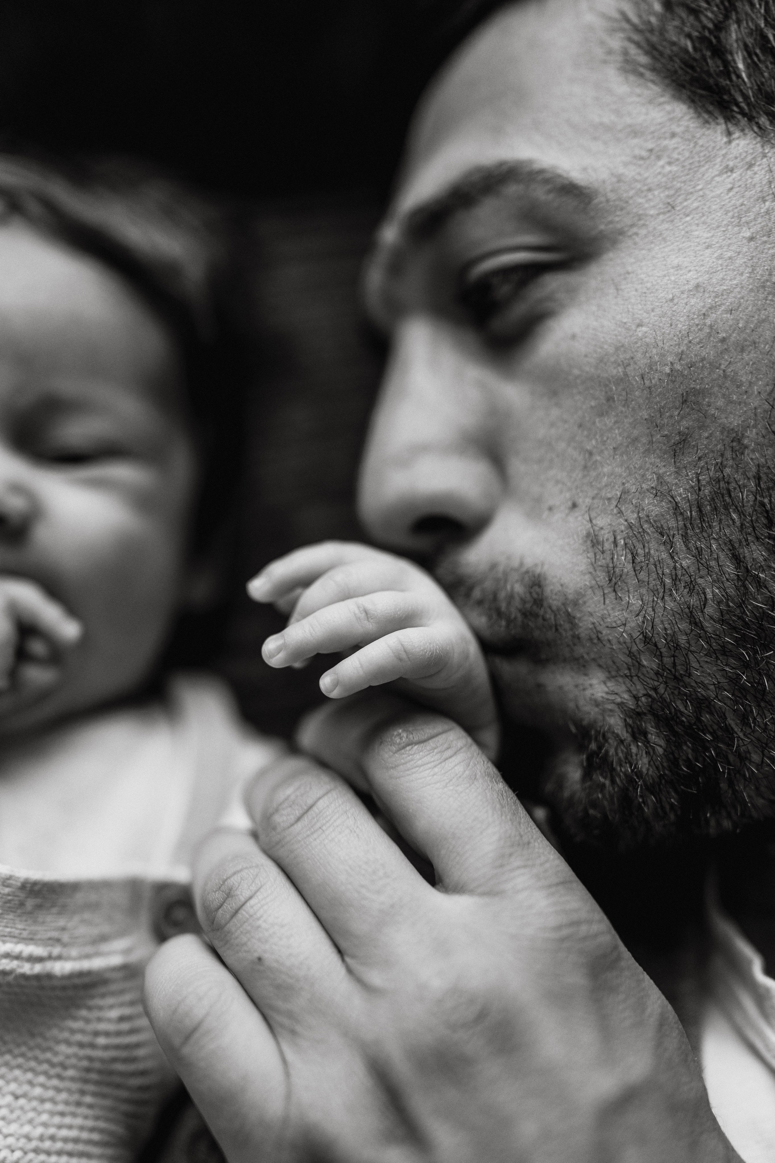 Newborn & Pet Lifestyle Photography – Cute & Heartwarming. Alisa Tant — Family and newborn photographer Bucks County, Montgomery county, Philadelphia, NJ