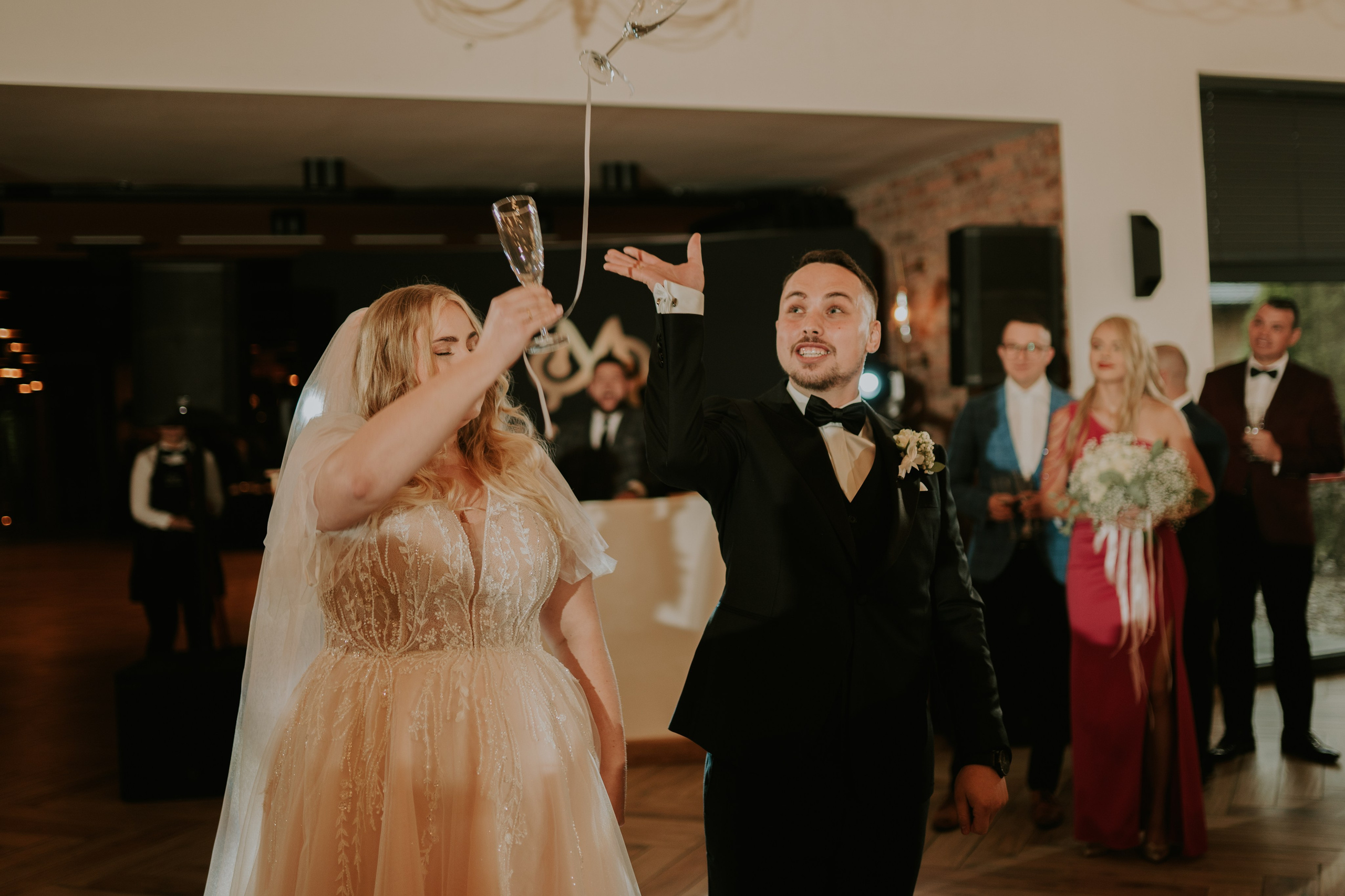 Trzy Drzewa: wspaniała uroczystość Wiktorii i Kamila. Karkowskafoto - fotografia miłości