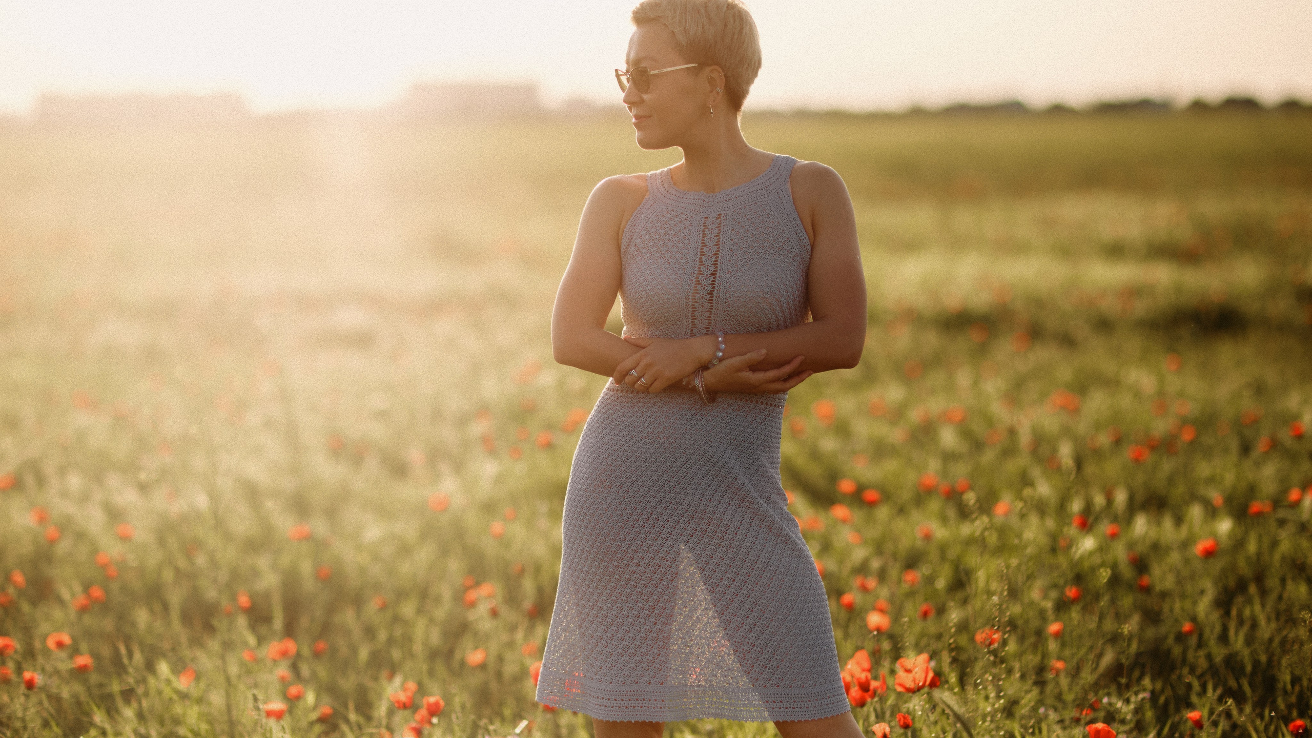 Юлька в маках. Валерия Вартанова. Фотограф