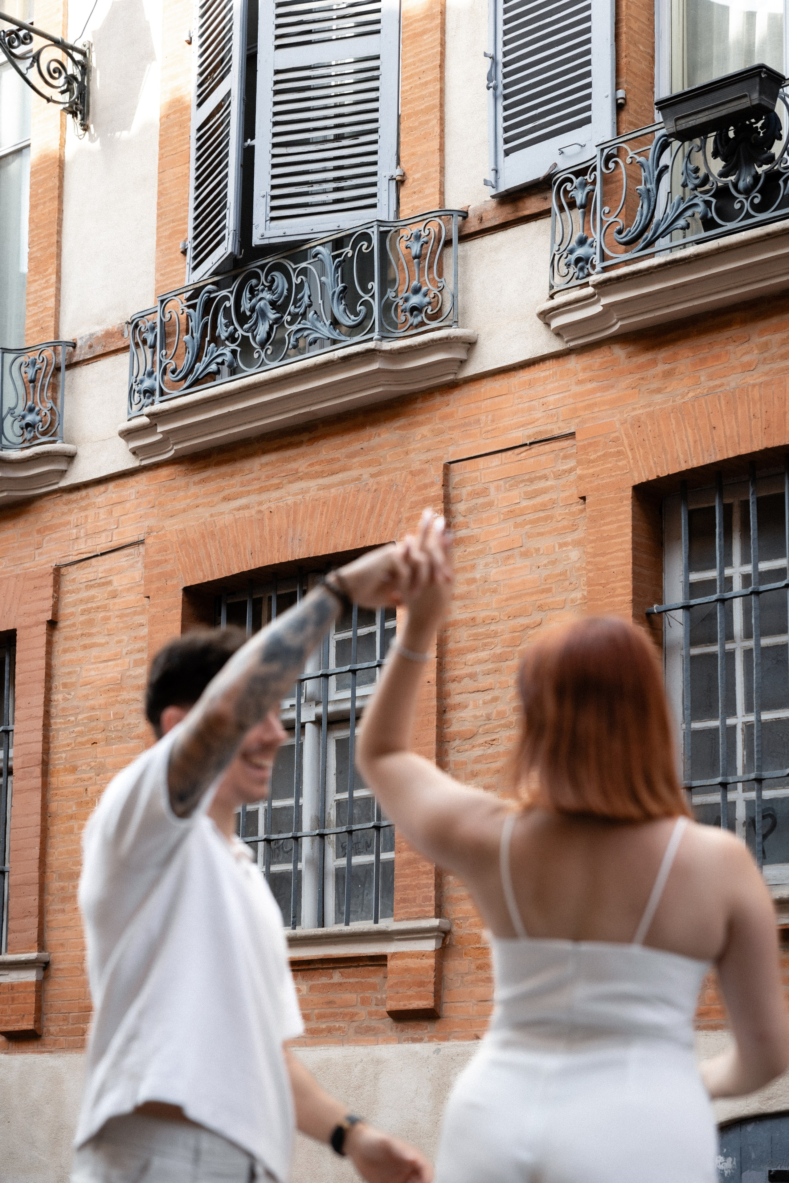 Engagement love Story in Toulouse. Eugénie Smirnova — photographe à Toulouse et dans le sud-ouest de la France