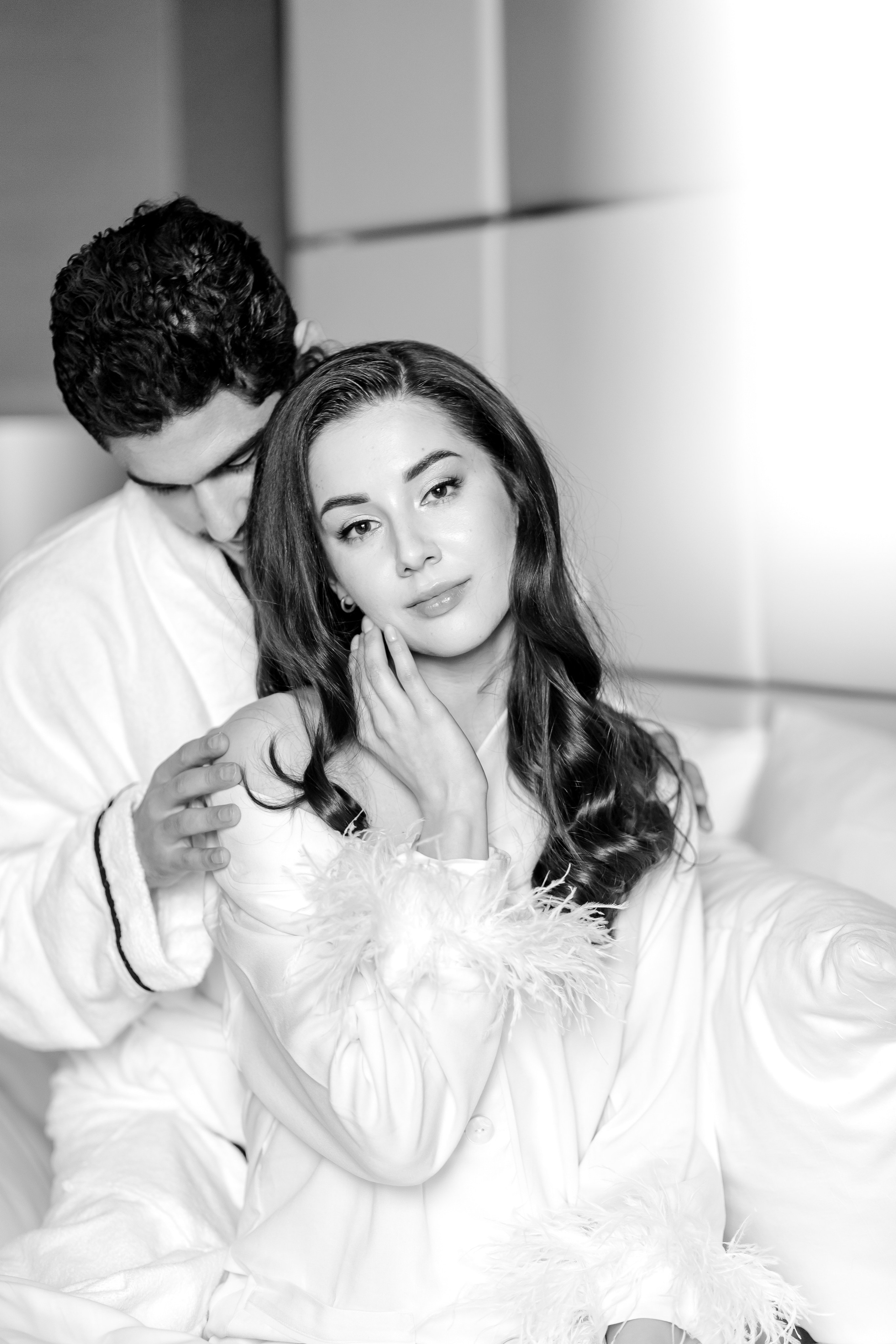 Getting Ready im Ritz Carlton Berlin: Ein zauberhafter Start in den Hochzeitstag. Hochzeitsfotografie in Berlin Nataliia Schütze