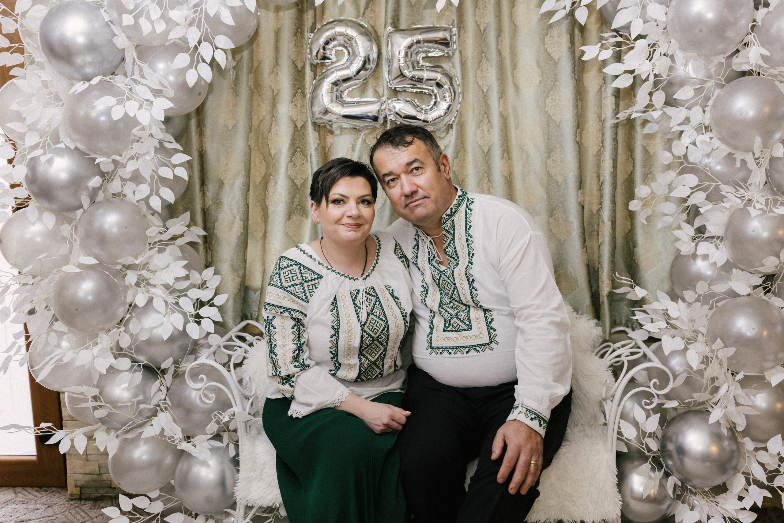 - nunta--fotograf-profesionist-botosani - fotografie-nunta-romantica - imagini-nunta-in-natura-alin-chirila-fotograf - fotografii-cuplu-indragostit-nunta-botosani - sedinta-foto-miri-andrei-iustina-alinofotostudio - amintiri-din-nunta-realizate-de-fotograf-profesionist - povestea-nuntii-andrei-si-iustina-in-imagini-alinofotostudio-fotograf evenimente- evenimente Botoșani -fotograf Suceava - fotograf Iași- servicii foto. servicii foto Botoșani. servicii foto video Botoșani. fotograf nunta. fotograf evenimente. fotograf nunta Botoșani. Alin chirila. Alin chirila fotograf. Alinofotostudio.- servicii foto. servicii foto Botoșani. servicii foto video Botoșani. fotograf nunta. fotograf evenimente. fotograf nunta Botoșani. Alin chirila. Alin chirila fotograf. Alinofotostudio.fotograf stare civilă,poze stare civilă,album foto stare civilă,servicii foto suceava,fotograf evenimente suceava,fotograf nuntă suceava,poze cununie civilă,ședință foto stare civilă,sesiune foto suceava,fotograf profesionist suceava,fotograf botosani,stare civila botosani,alinofotostudio,alin chirila fotograf.servicii foto. servicii foto Botoșani. servicii foto video Botoșani. fotograf nunta. fotograf evenimente. fotograf nunta Botoșani. Alin chirila. Alin chirila fotograf. Alinofotostudio.fotograf stare civilă,poze stare civilă,album foto stare civilă,servicii foto suceava,fotograf evenimente suceava,fotograf nuntă suceava,poze cununie civilă,ședință foto stare civilă,sesiune foto suceava,fotograf profesionist suceava,fotograf botosani,stare civila povestitor prin fotografiebotosani,alinofotostudio,alin chirila fotograf,servicii foto. servicii foto Botoșani. servicii foto video Botoșani. fotograf nunta. fotograf evenimente. fotograf nunta Botoșani. Alin chirila. Alin chirila fotograf. Alinofotostudio.fotograf stare civilă,poze stare civilă,album foto stare civilă,servicii foto suceava,fotograf evenimente suceava,fotograf nuntă suceava,poze cununie civilă,ședință foto stare civilă,sesiune foto suceava,fotograf profesionist suceava,fotograf botosani,stare civila botosani,alinofotostudio,alin chirila fotograf,cununie religioasă botoșani,andreea și neculai,capela militară botoșani,foto conacul zăicești,fotograf nuntă botoșani,fotograf cununie religioasă,foto evenimente botoșani,poze cununie capela militară,ședință foto zăicești,fotograf profesionist botoșaniMire și mireasă – Sergiu & Liliana – ziua nunții, 2024 - Emoții în ziua nunții – Sergiu și Liliana - Dansul mirilor – fotografie artistică nuntă 2024 - Sedinta foto romantică în natură – Sergiu & Liliana - Rochia de mireasă și detalii de nuntă elegan-Album de cununie civilă Florin și Anda – Fotografii profesionale realizate de Alin Chirilă în Botoșani -fotograf prin fotografie-Ședință foto Trash the Dress pe muntele Rarău cu Iulian și Iuliana – fotografie de cuplu, natură montană, emoție autentică surprinsă de Alin Chirilă, povestitor prin fotografie.- "Iulian și Iuliana pe crestele Rarăului – fotografie Trash the Dress în natură" - "Cuplu îmbrățișat la apus pe muntele Rarău – ședință foto după nuntă" - "Rochie de mireasă în vânt pe munte – Trash the Dress Rarău-1. Iulian și Iuliana pe muntele Rarău – ședință foto Trash the Dress în natură, cu peisaj montan spectaculos 2. Cuplu în îmbrățișare pe Rarău – emoție autentică surprinsă după nuntă 3. Rochie de mireasă în bătaia vântului – fotografie artistică Trash the Dress în munți 4. Mire și mireasă privind spre orizont – dragoste și libertate pe muntele Rarău 5. Iuliana zâmbind în rochia de mireasă – portret în natură, Trash the Dress 6. Iulian ținându-și mireasa de mână – ședință foto romantică pe munte 7. Detaliu cu rochia pe stâncă – estetică naturală Trash the Dress Rarău 8. Cuplu în mers pe poteca Rarăului – fotografie simbolică de după nuntă 9. Apus de soare pe Rarău în spatele mirilor – imagine de poveste Trash the Dress 10. Iulian și Iuliana râzând împreună – momente autentice surprinse de Alin Chirilă, povestitor prin fotografie