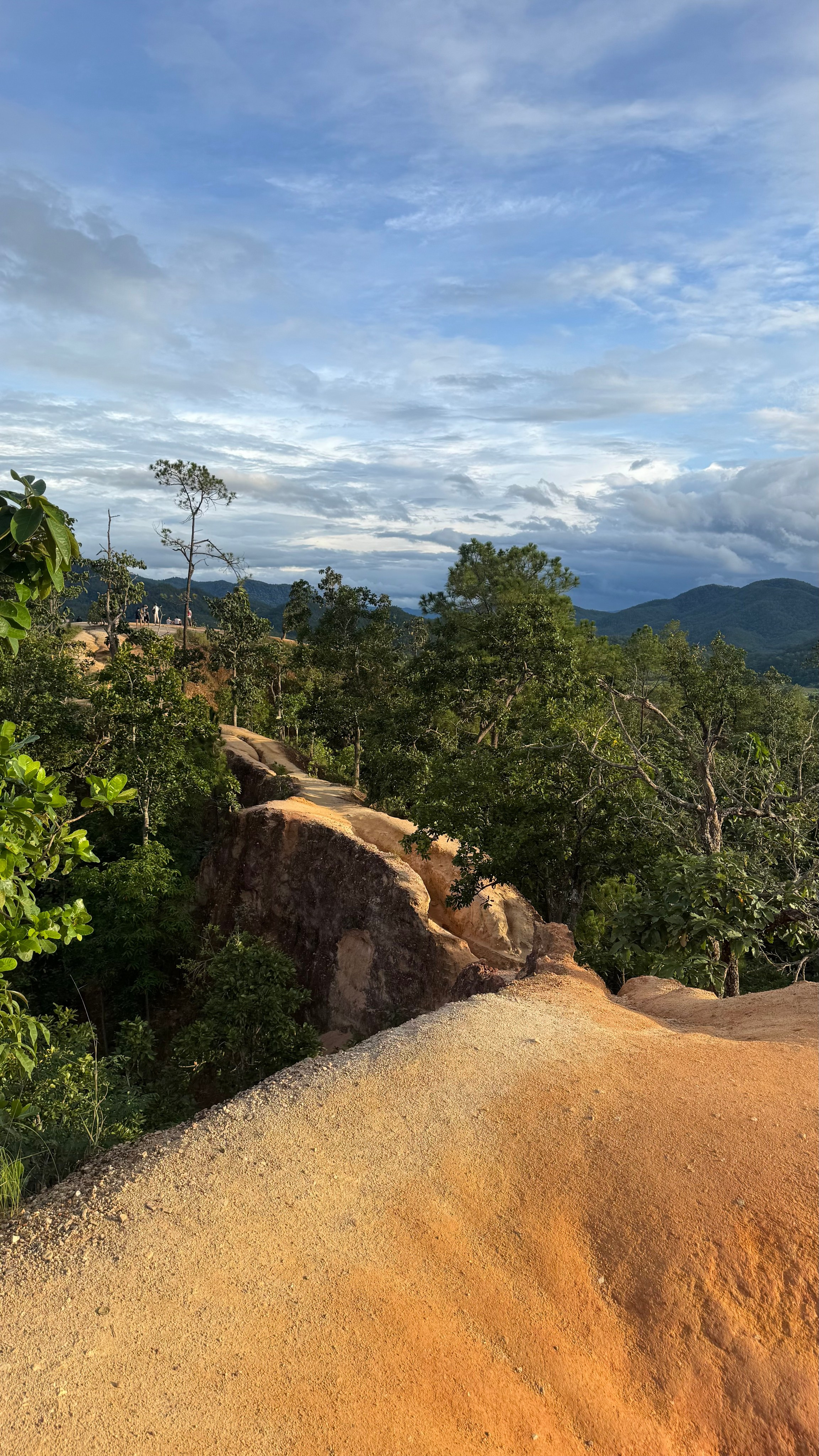 Совместное путешествие на север Таиланда. Женский клуб в Паттайе