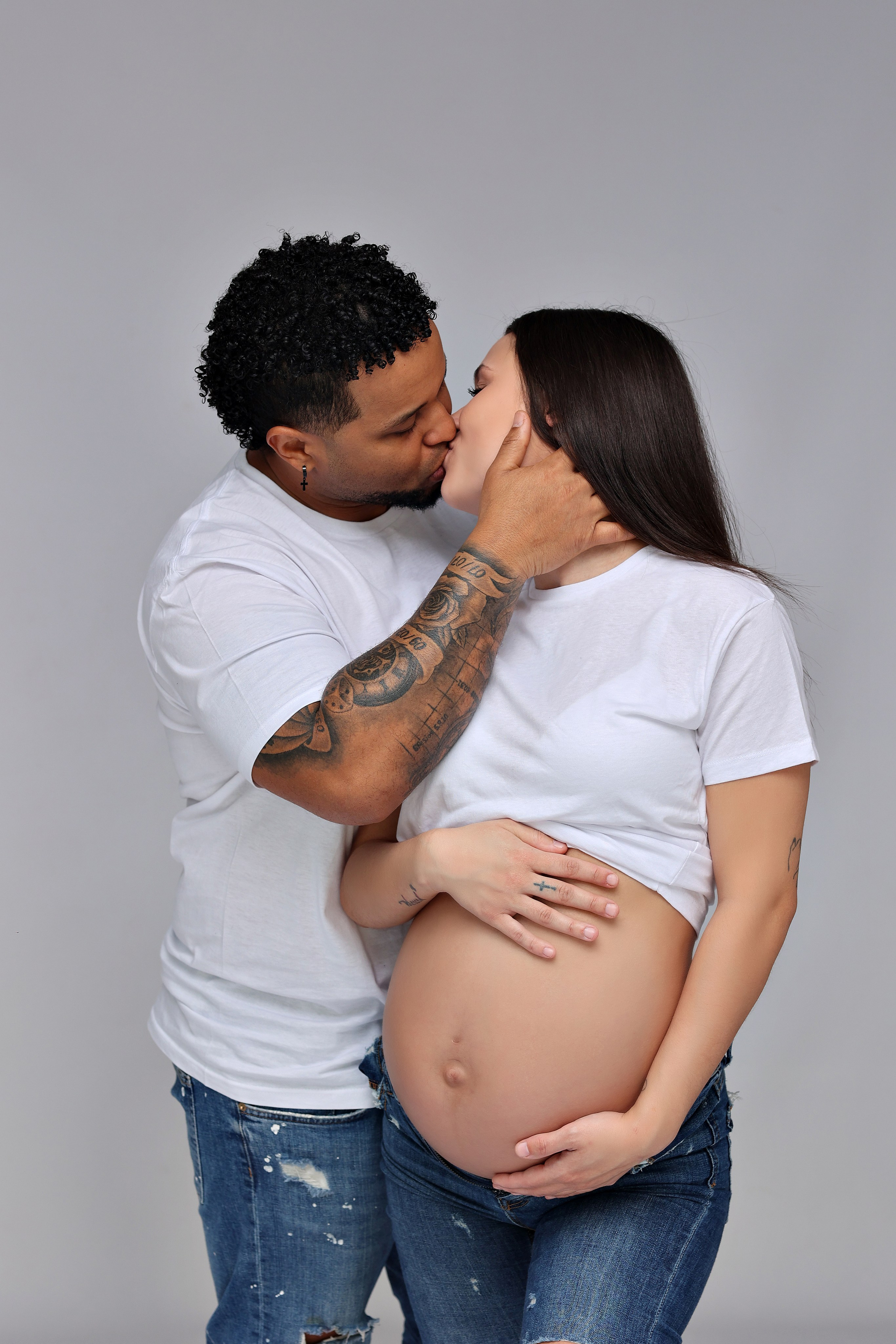 Nueva Sesión Embarazo En Estudio. Fotografía de Eventos, Embarazo y Familiar en Pirineos