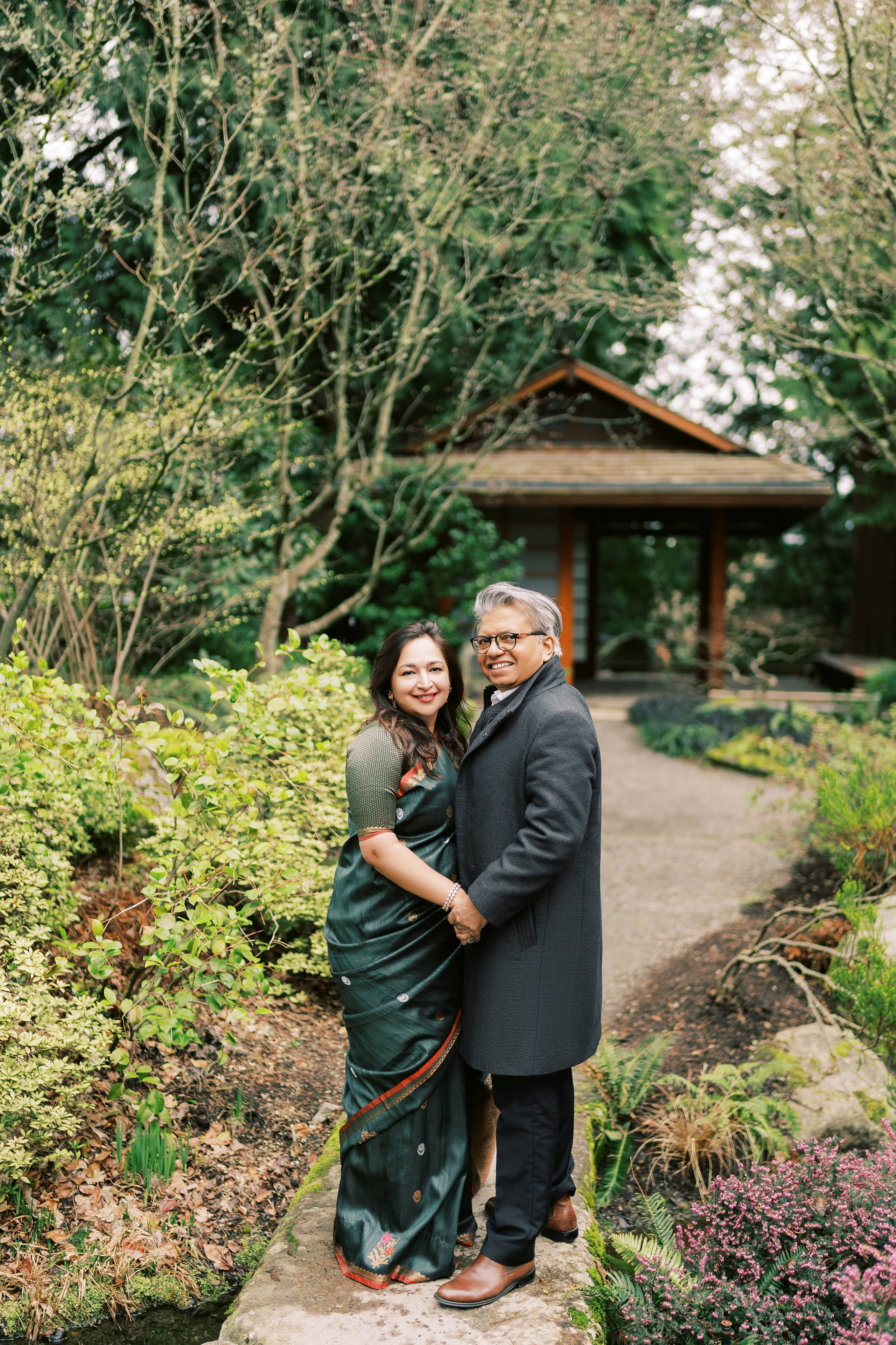 Family photoshoot at Bellevue Botanical Garden. March 2024. EVAN ARISTOV WEDDING PHOTOGRAPHY — Seattle Wedding Photographer