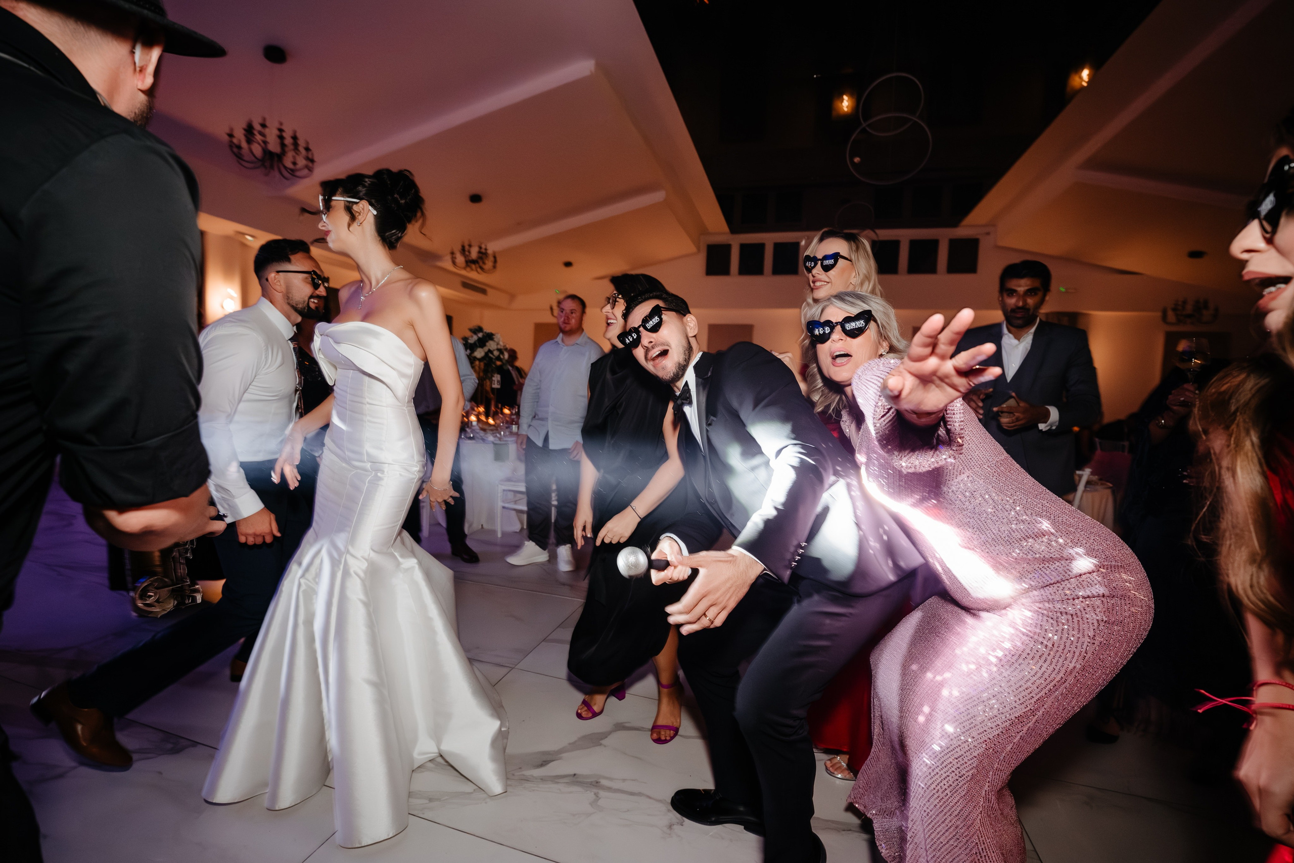 Povestea de nuntă a lui Anca și Dragoș în Bacău | Fotografie de Eveniment. Raw Studio. Fotograful tau de nunta!