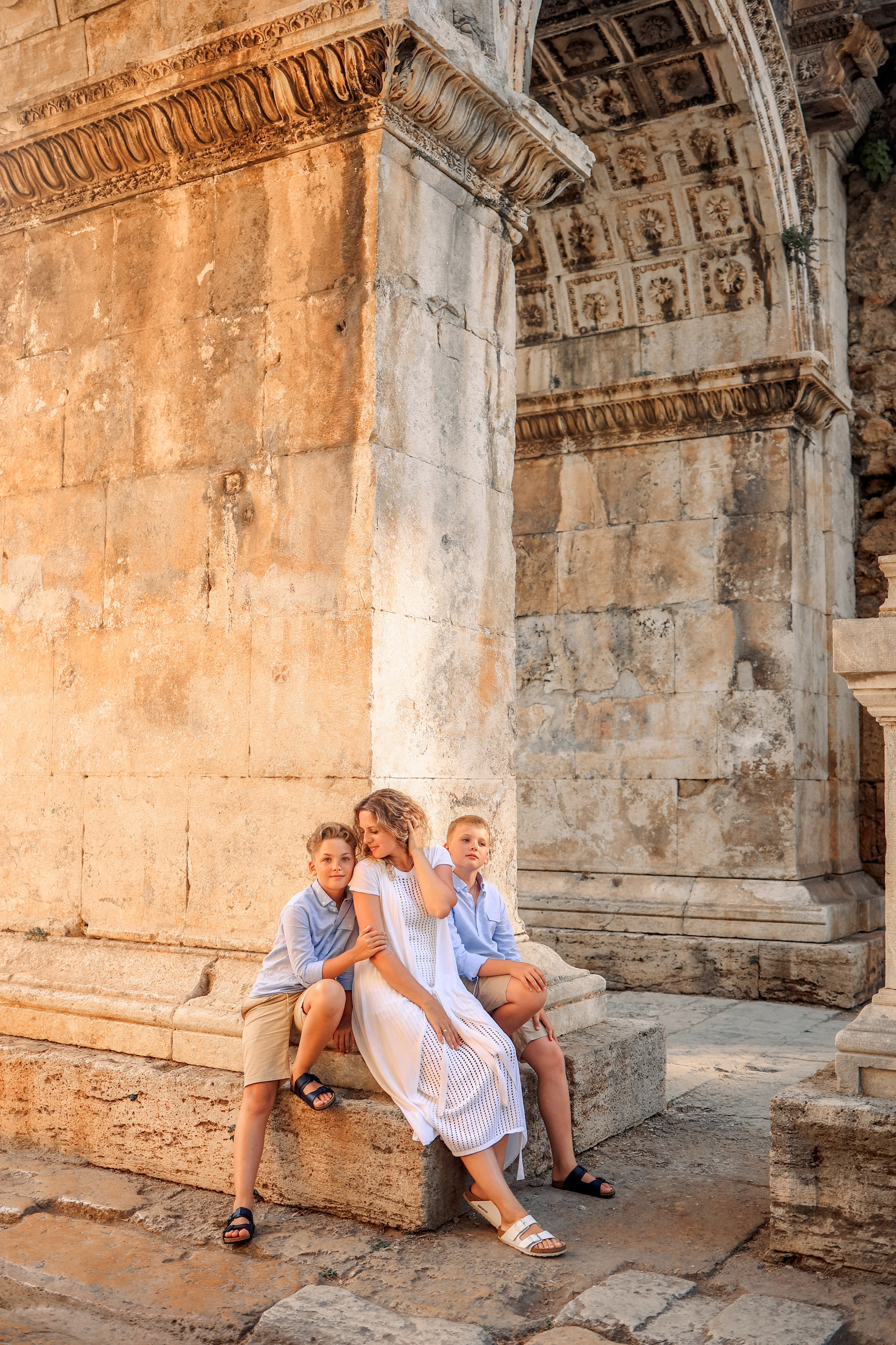 Photoshooting in old town of Antalya. Photographer in Turkey, Antalya, Kemer, Belek, Side, Kas, Fethiye