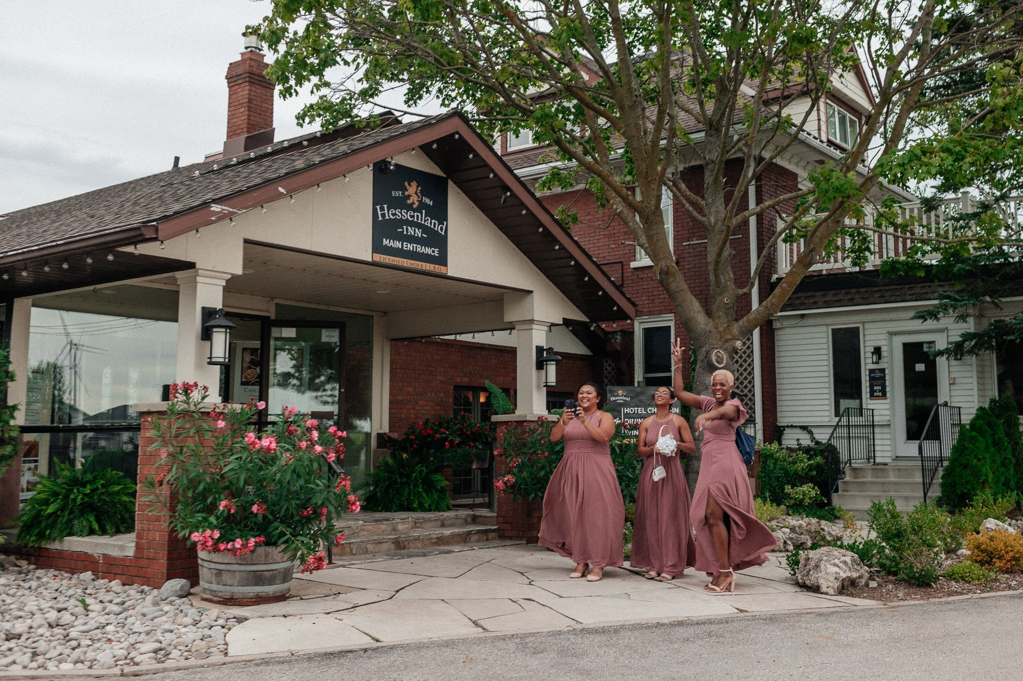 Jessica & Stephen’s Candid Wedding Photos | Documentary-Style Wedding Photography | Hamilton, Oakville, Brampton, Etobicoke. Storytellers Films — Candid Wedding Videographer & Photographer in Toronto, Ontario and beyond